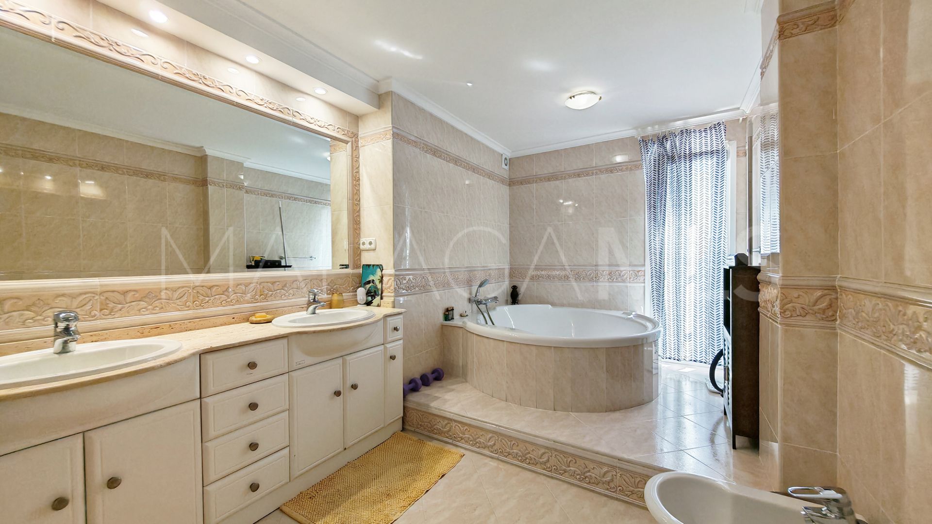 Parvilla for sale in Benalmadena