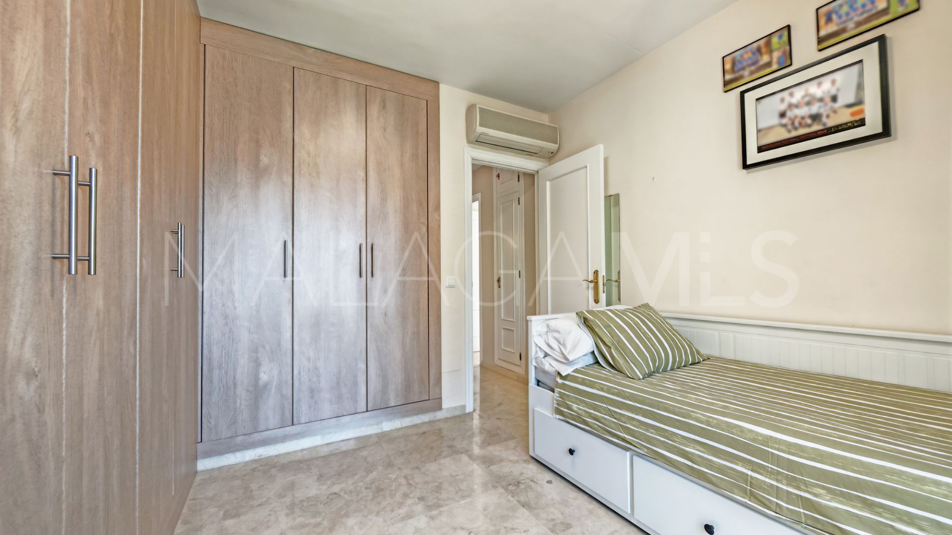 Villa for sale in Calahonda