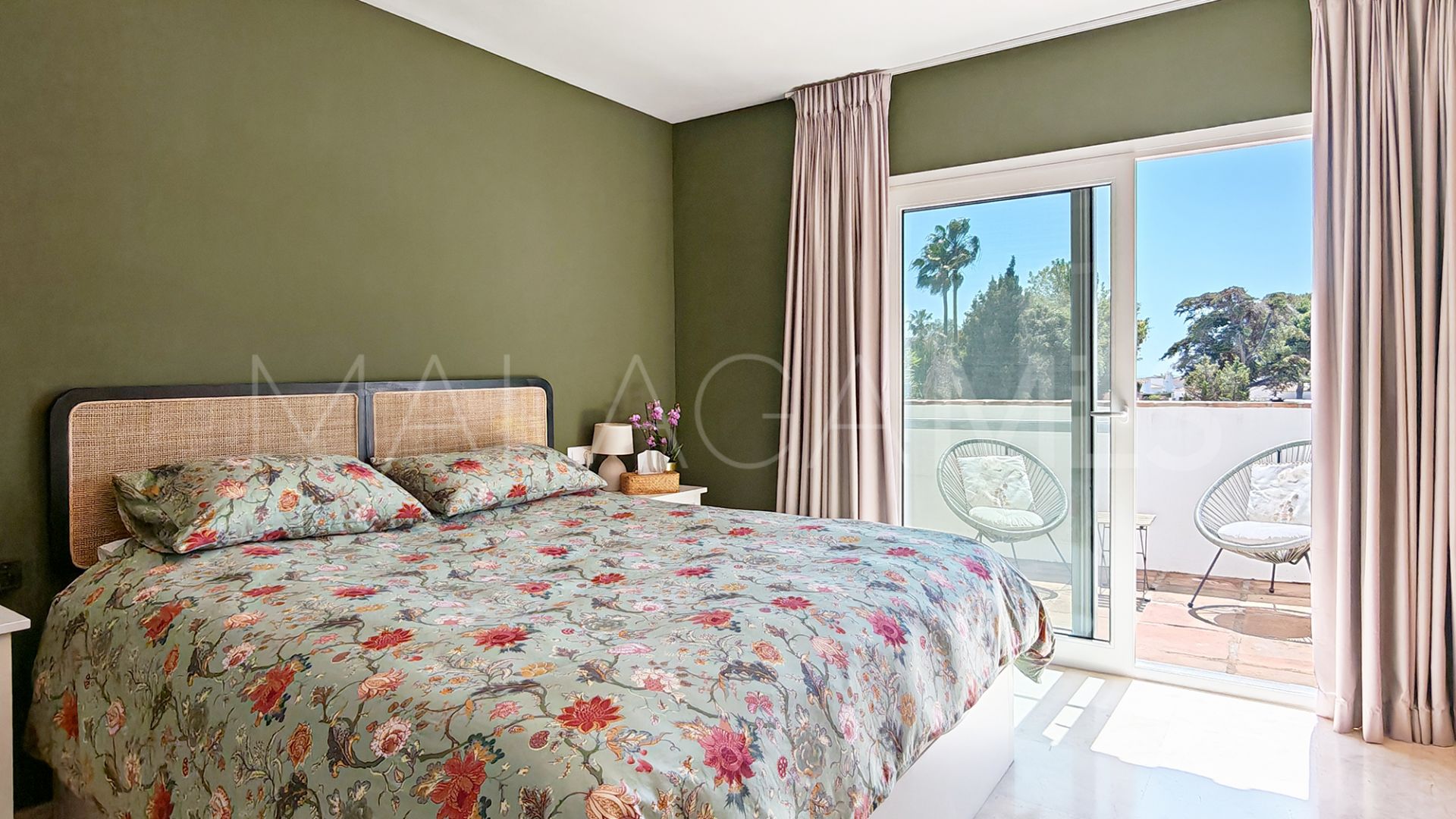 Villa for sale in Calahonda