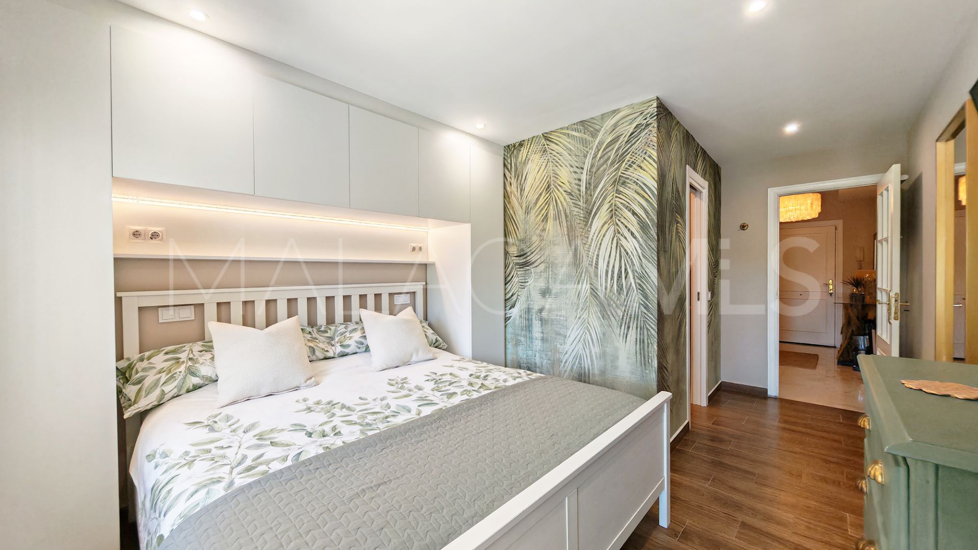 Villa for sale in Calahonda