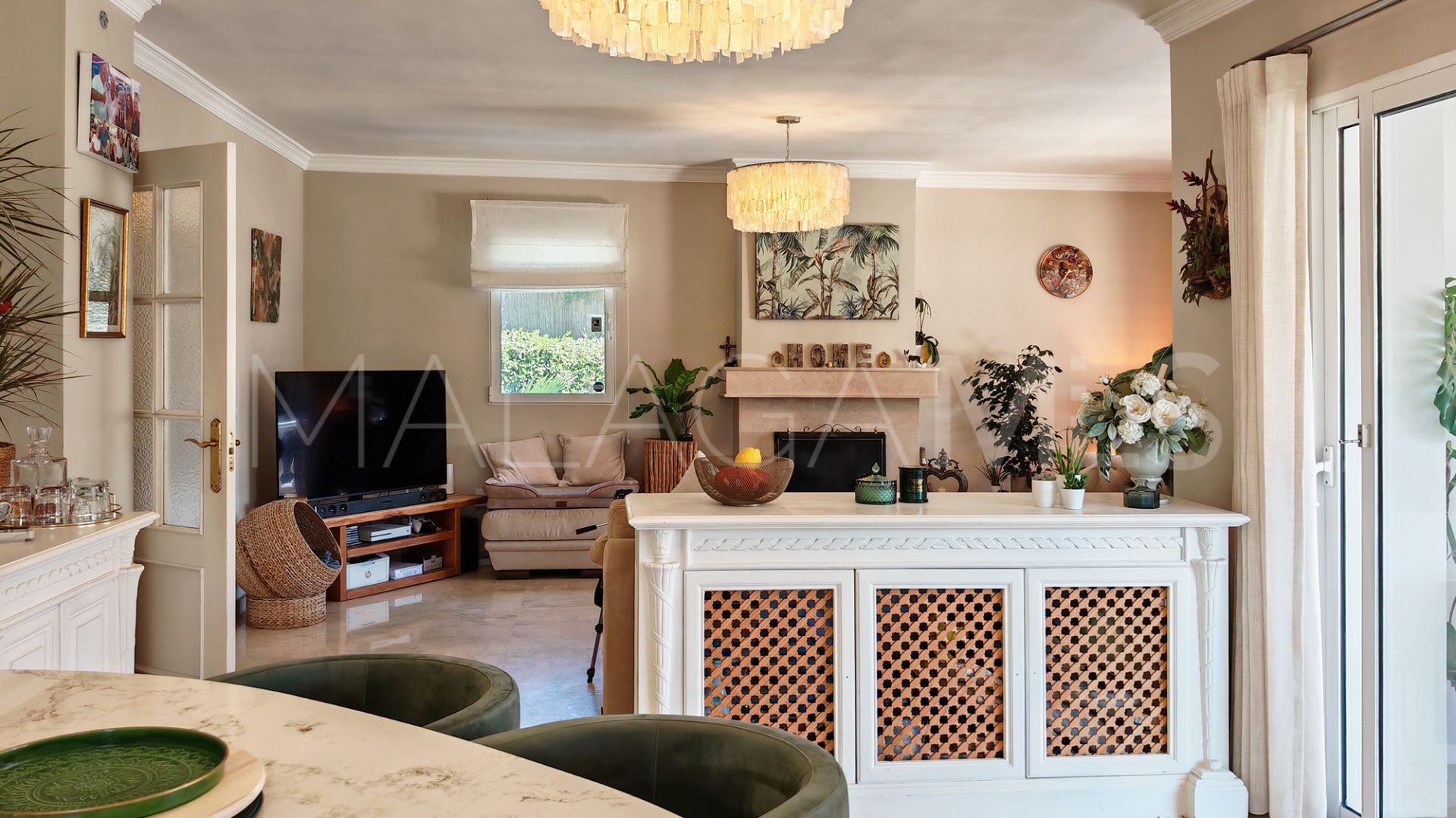 Villa for sale in Calahonda