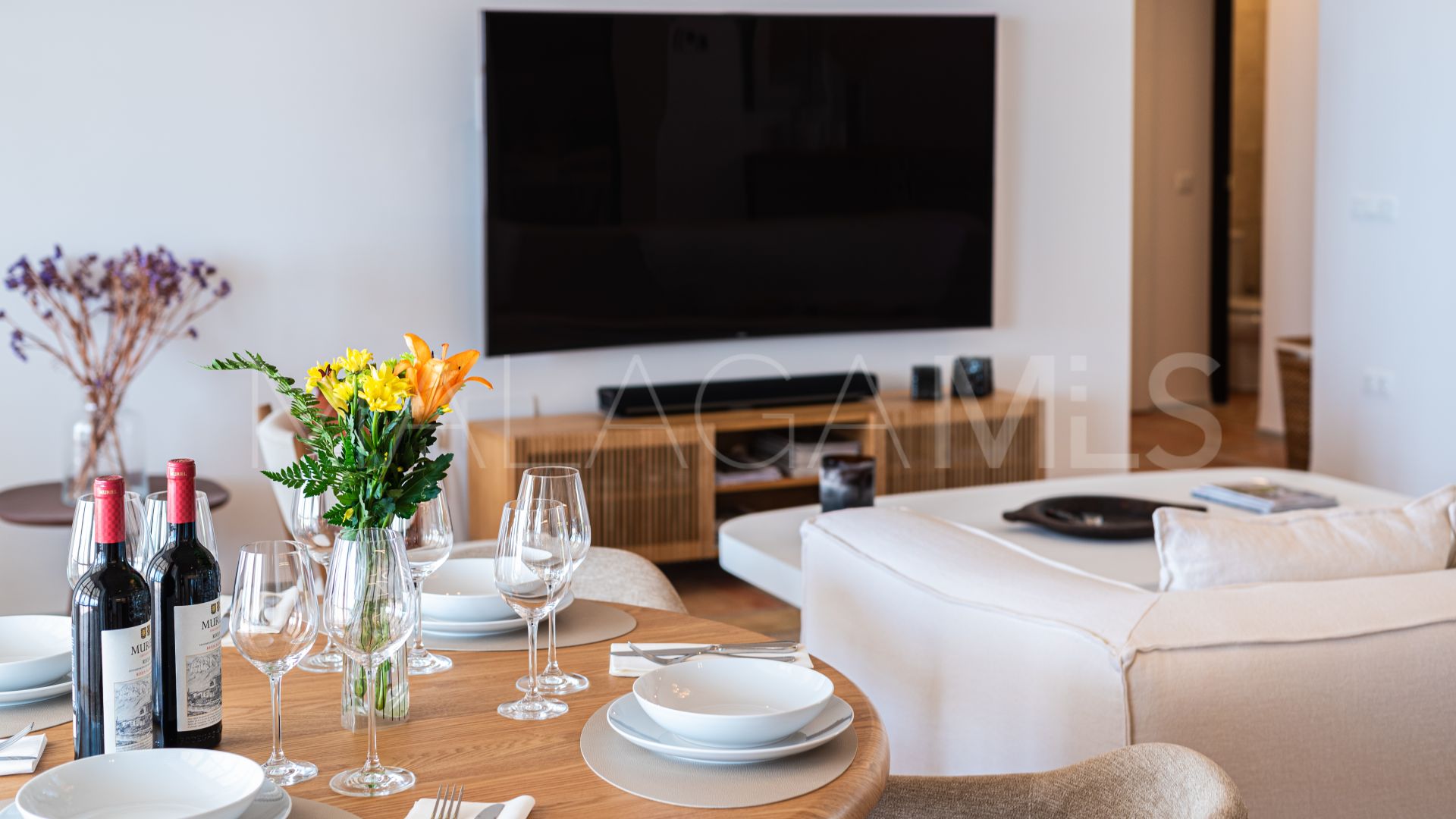 For sale 35 bedrooms hotel in Torreblanca