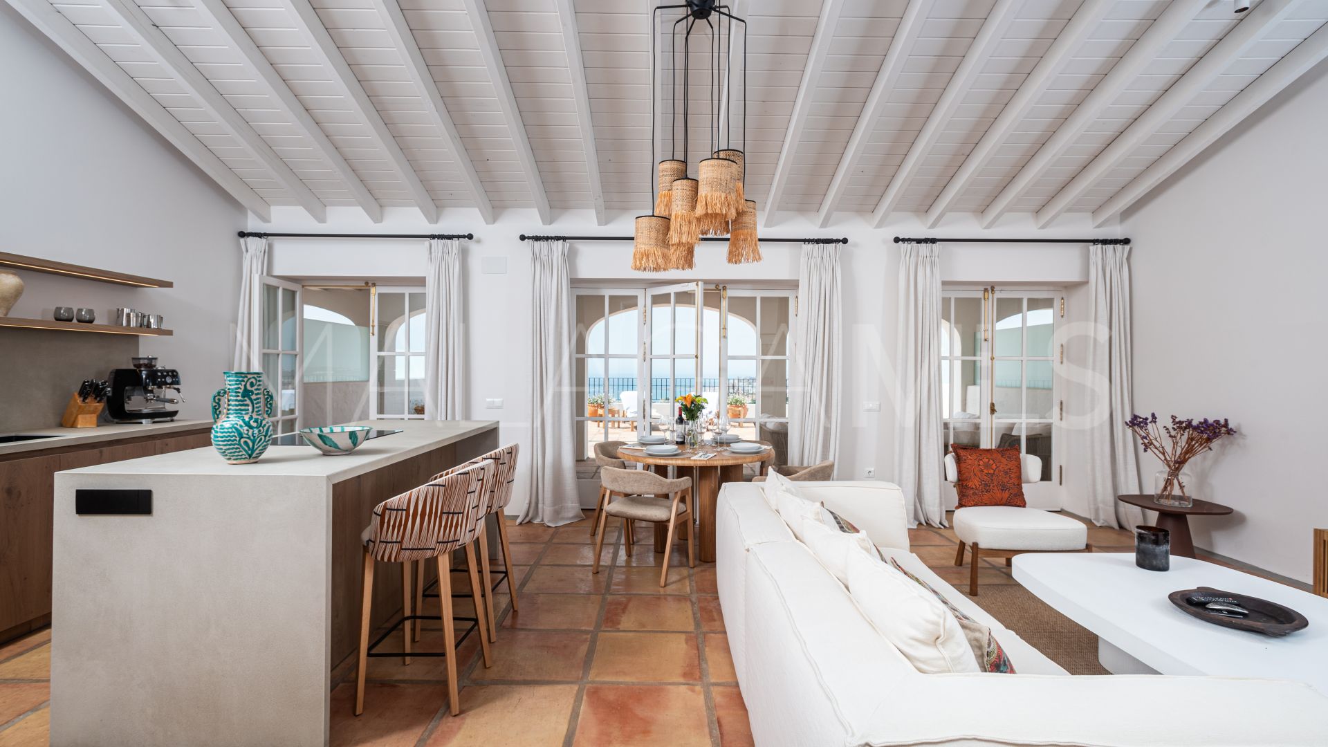 For sale 35 bedrooms hotel in Torreblanca