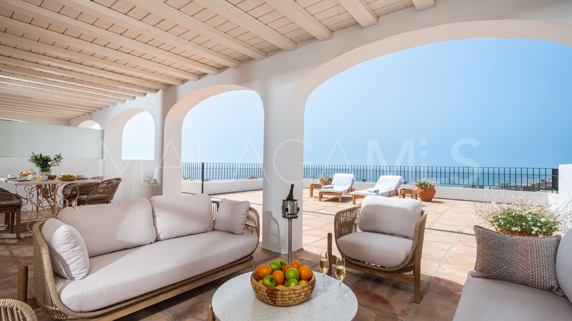 For sale 35 bedrooms hotel in Torreblanca