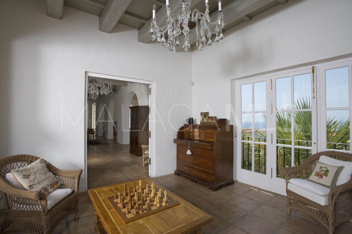 For sale 35 bedrooms hotel in Torreblanca