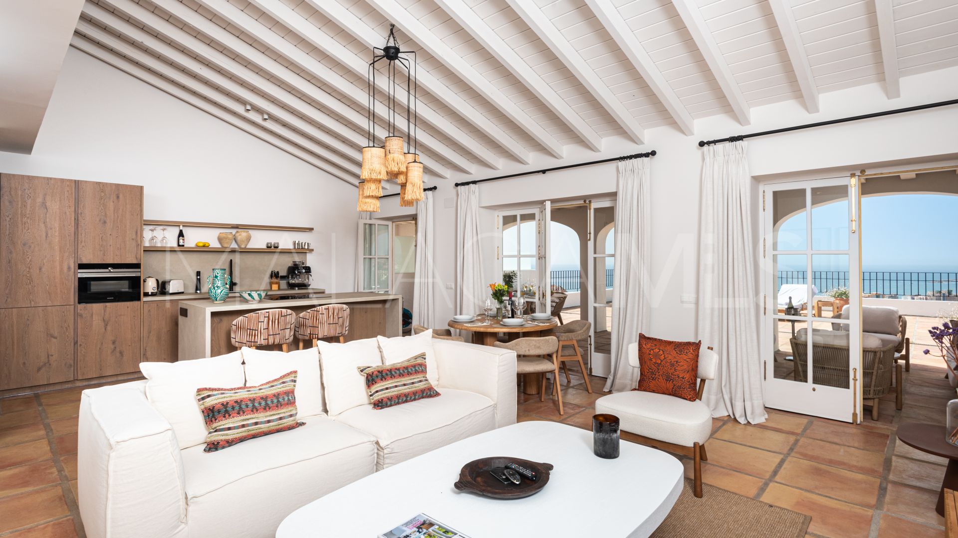 For sale 35 bedrooms hotel in Torreblanca