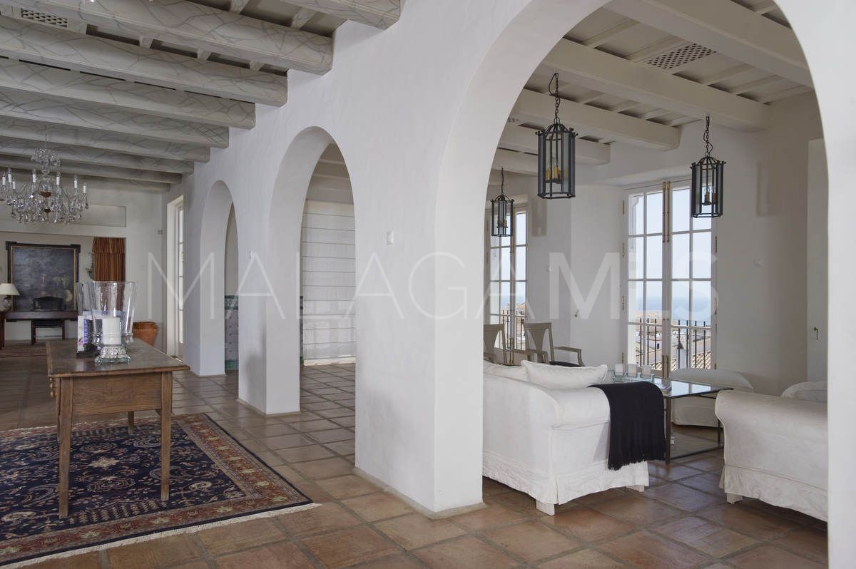 For sale 35 bedrooms hotel in Torreblanca