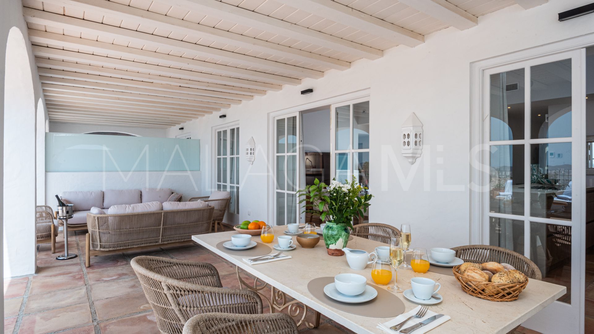 For sale 35 bedrooms hotel in Torreblanca