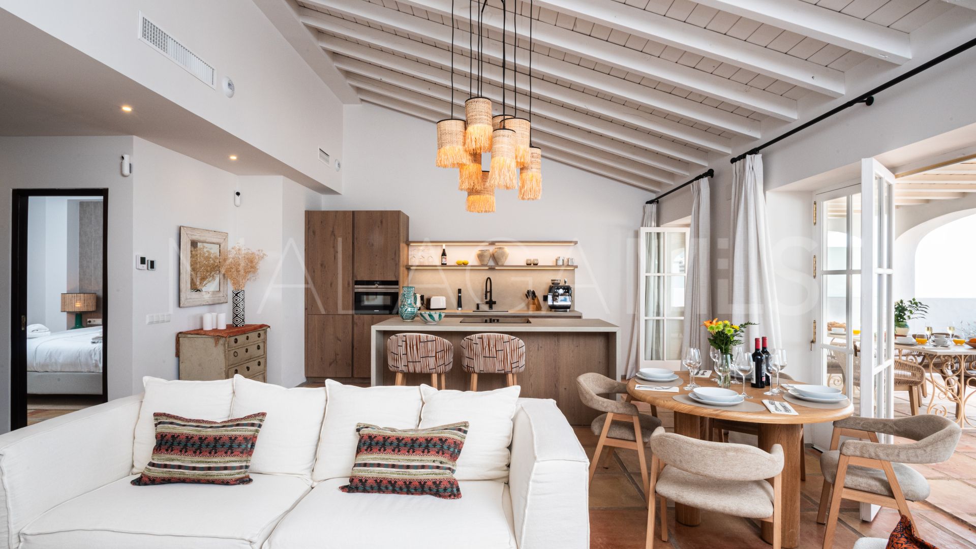 For sale 35 bedrooms hotel in Torreblanca