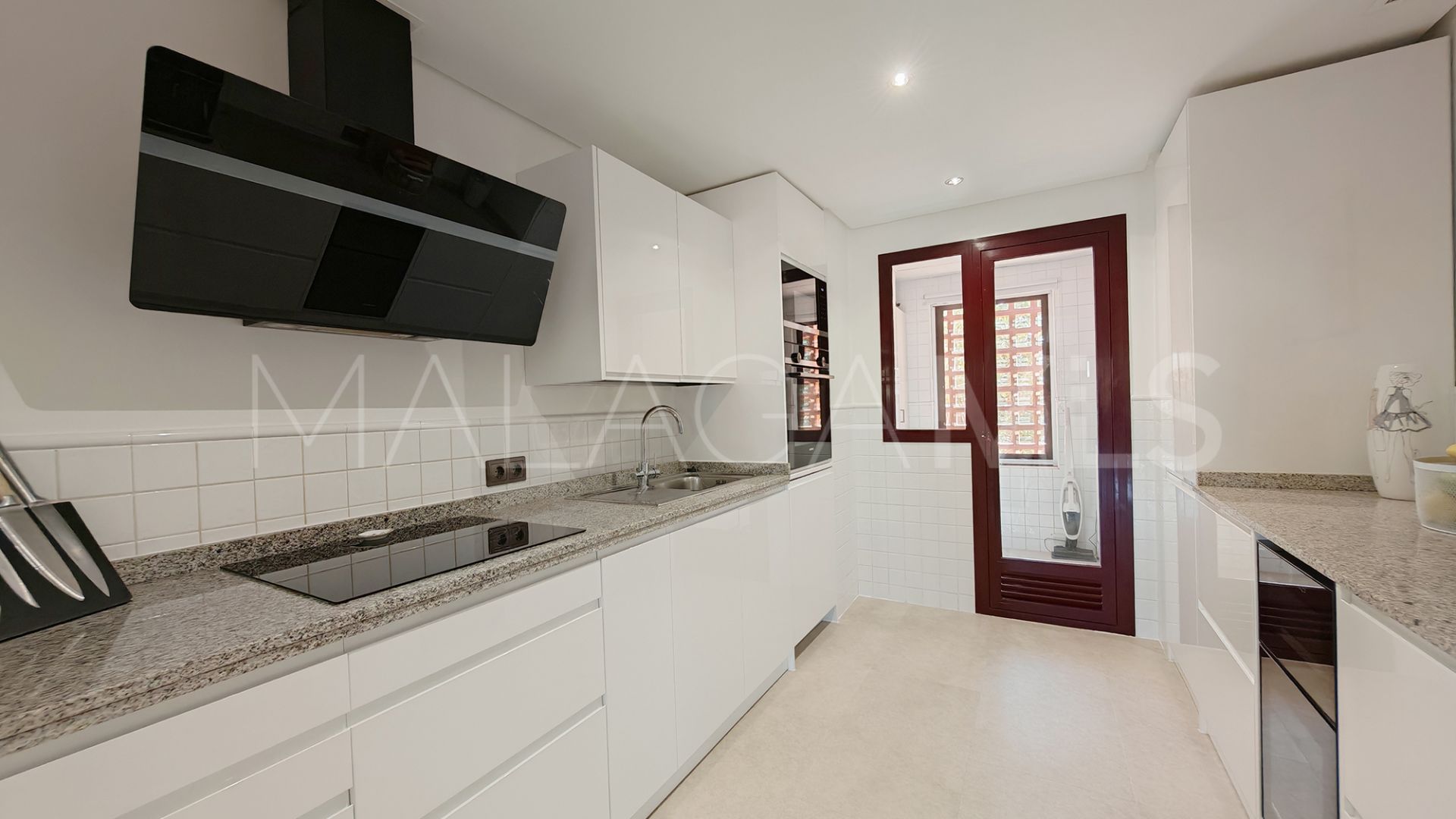 Tvåvåningslägenhet for sale in La Mairena