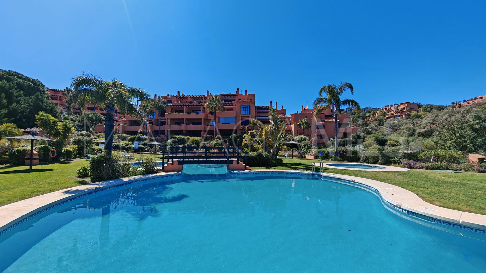 Tvåvåningslägenhet for sale in La Mairena