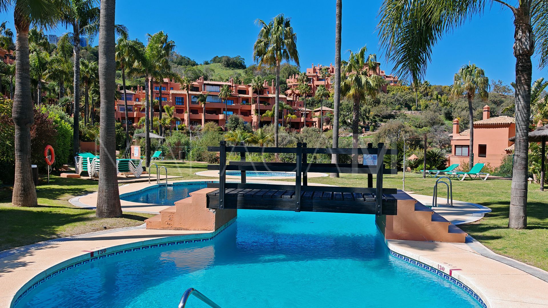 Tvåvåningslägenhet for sale in La Mairena