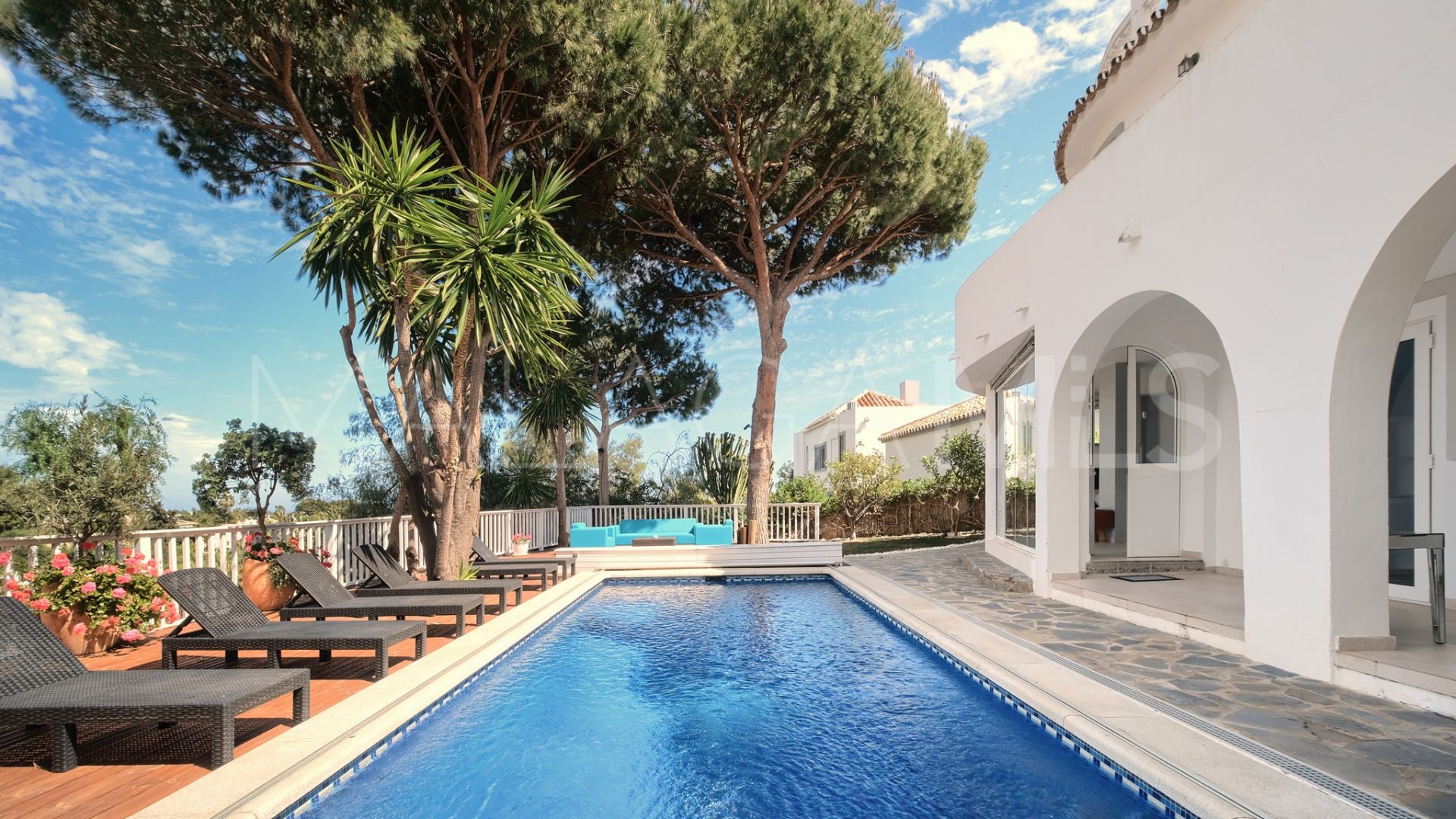 Villa for sale in Sitio de Calahonda