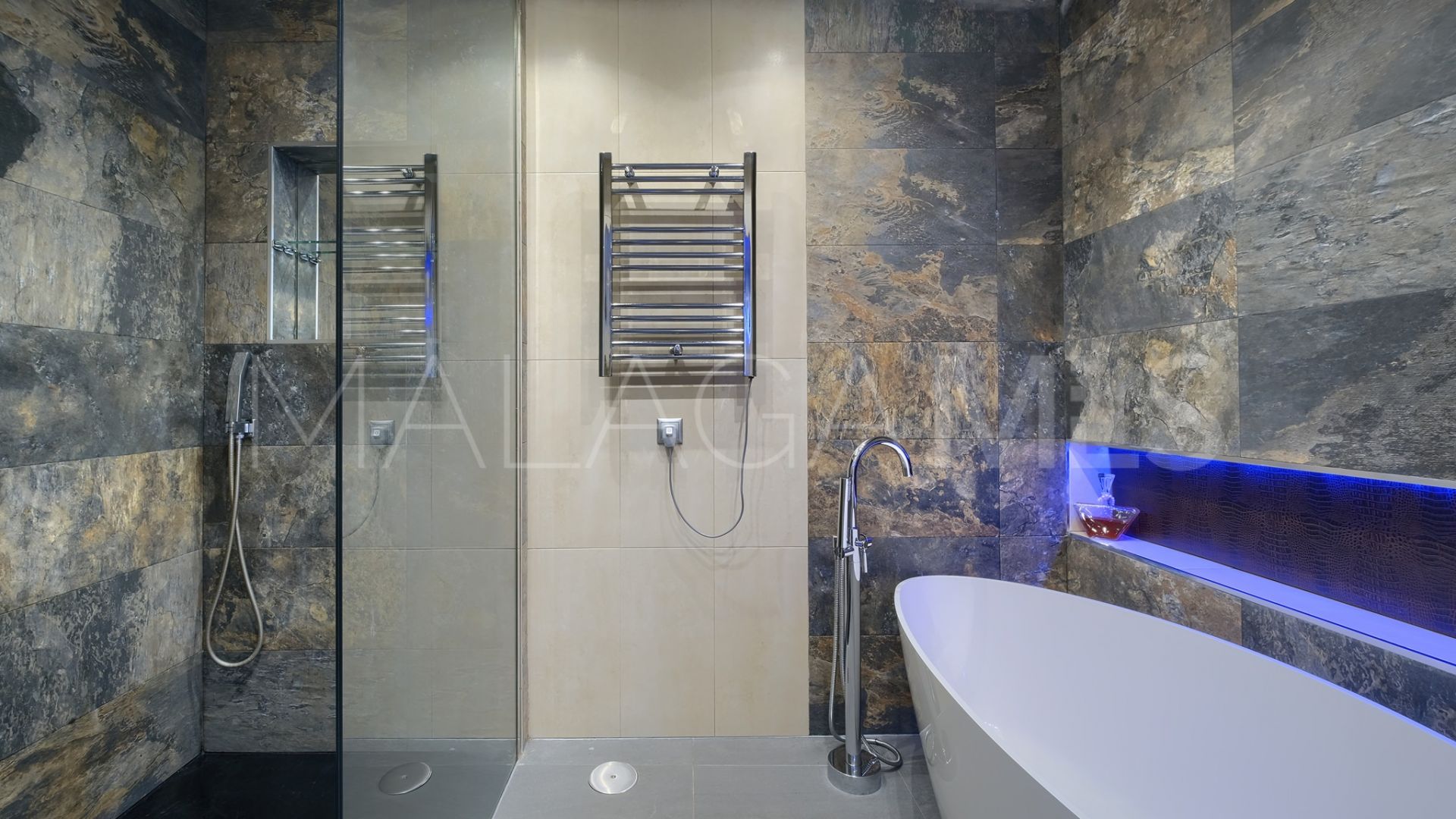 Villa for sale in Sitio de Calahonda