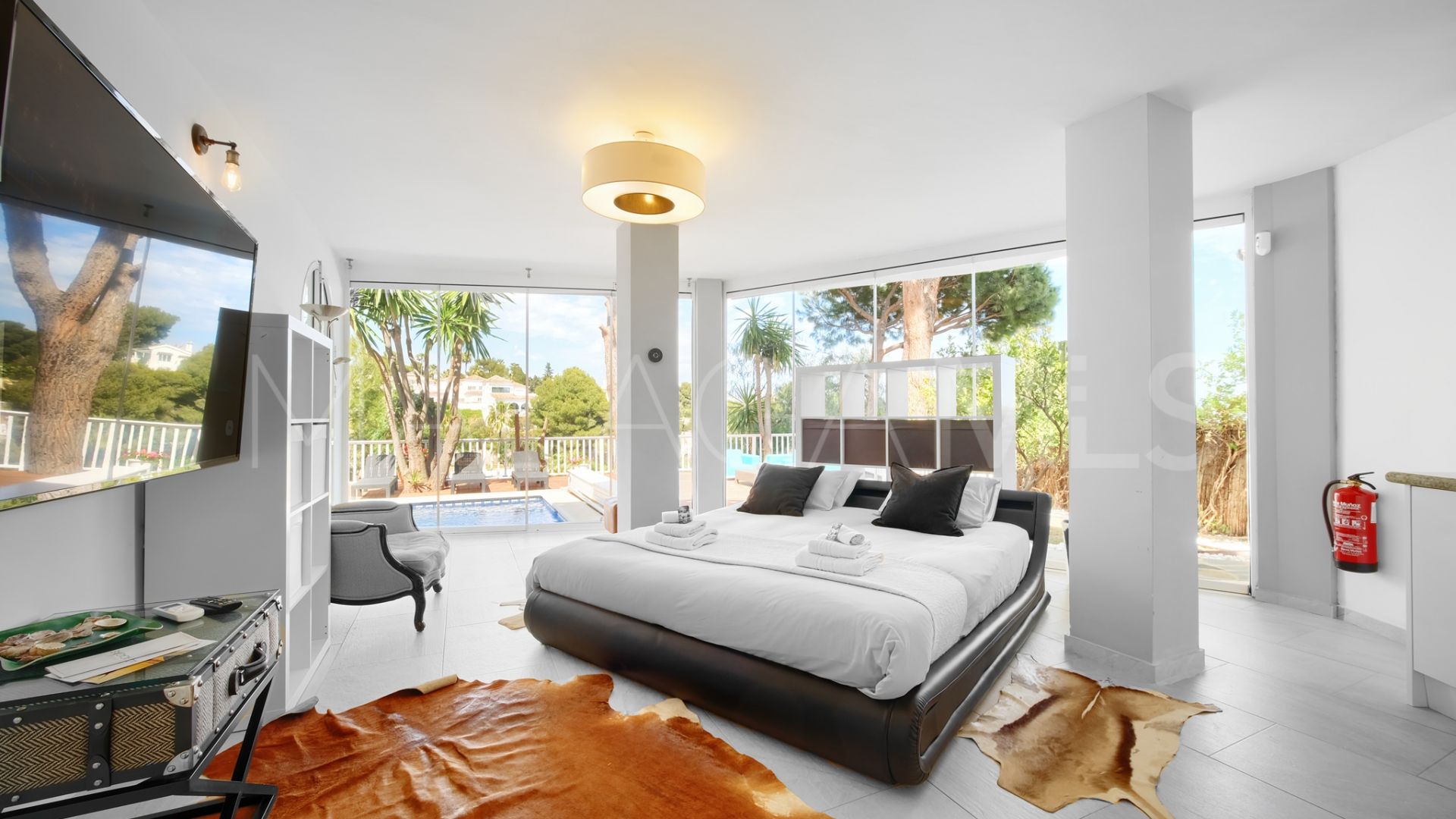 Villa for sale in Sitio de Calahonda