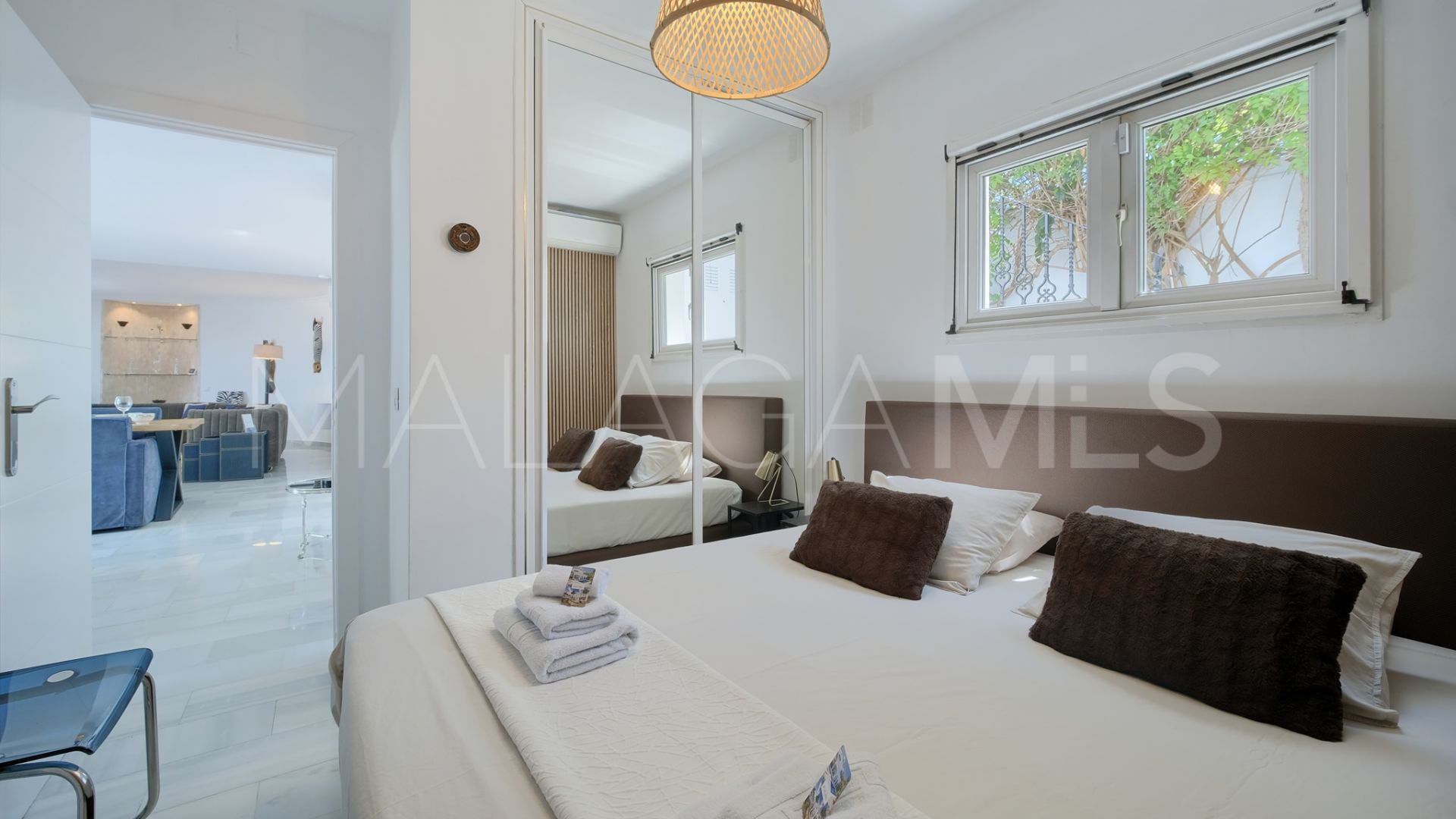 Villa for sale in Sitio de Calahonda