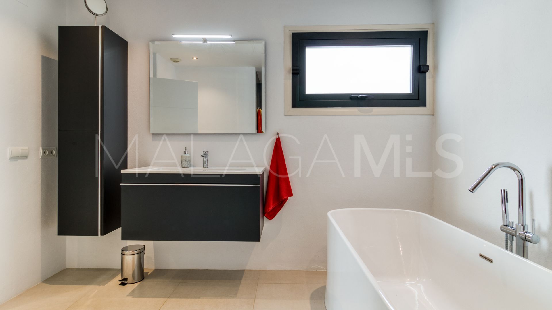 Villa for sale in Cala de Mijas