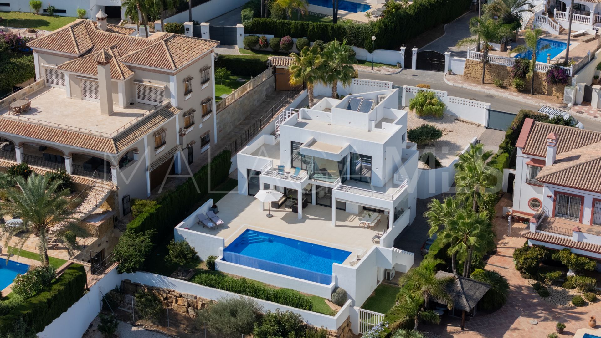 Villa for sale in Cala de Mijas