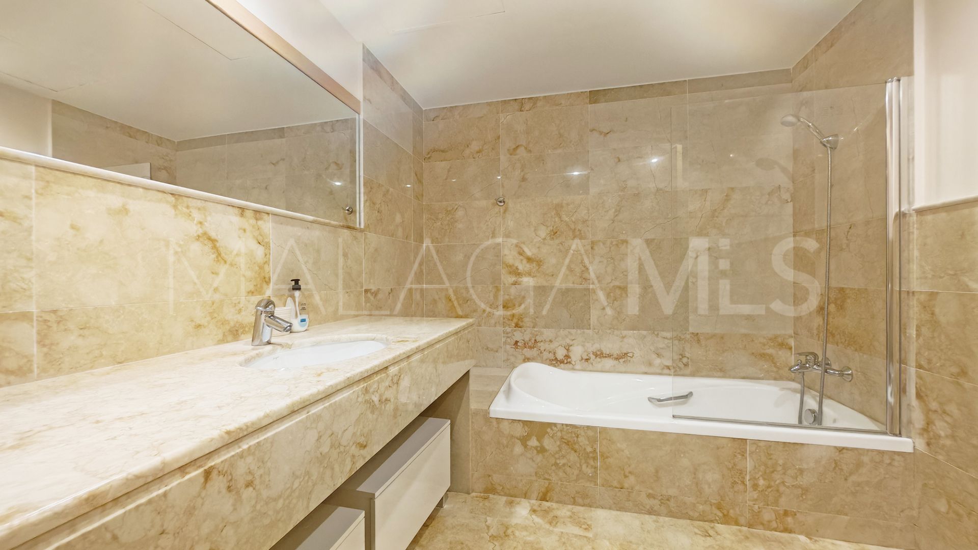 Duplex rez de chaussée for sale in Lomas de los Monteros