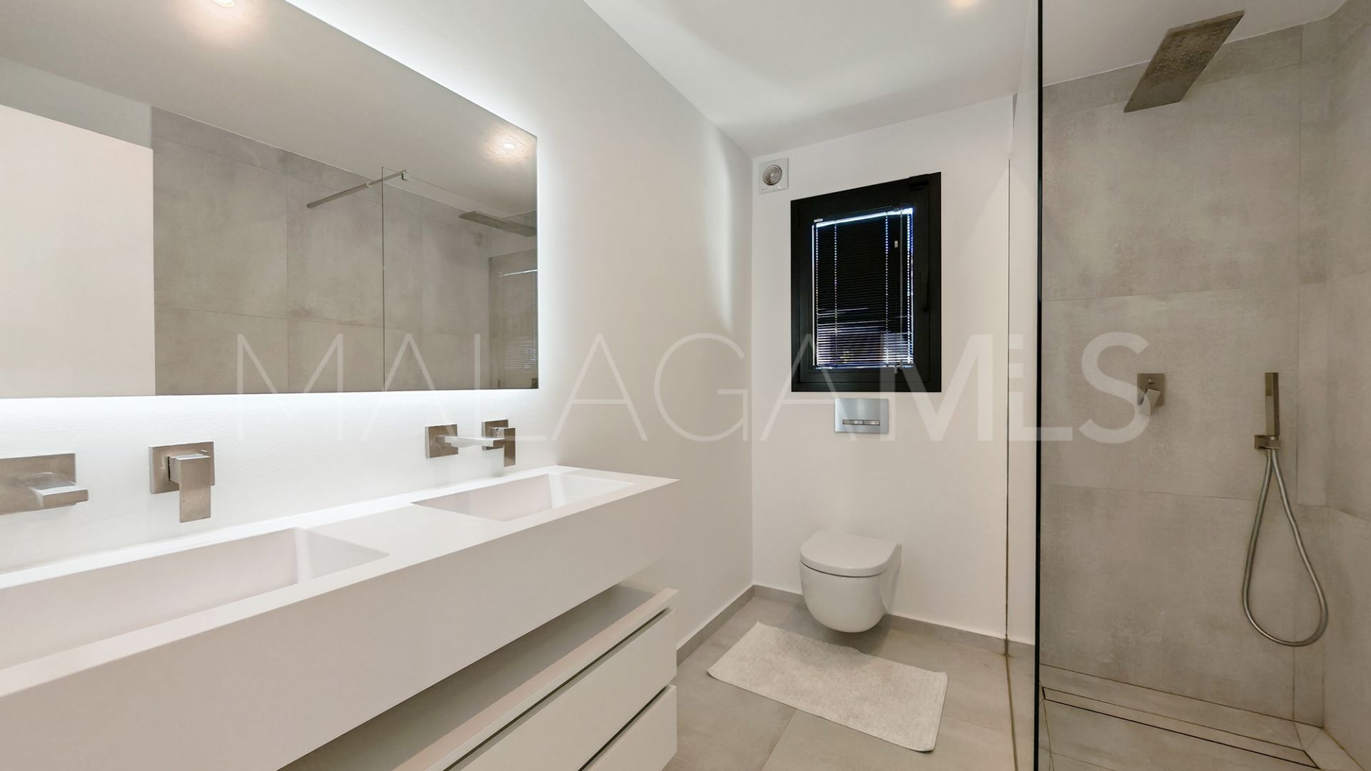 Villa for sale in El Chaparral de 5 bedrooms