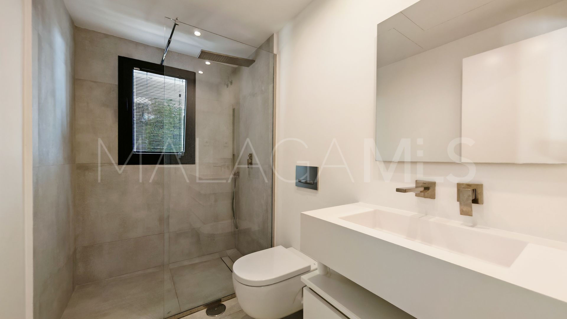 Villa for sale in El Chaparral de 5 bedrooms