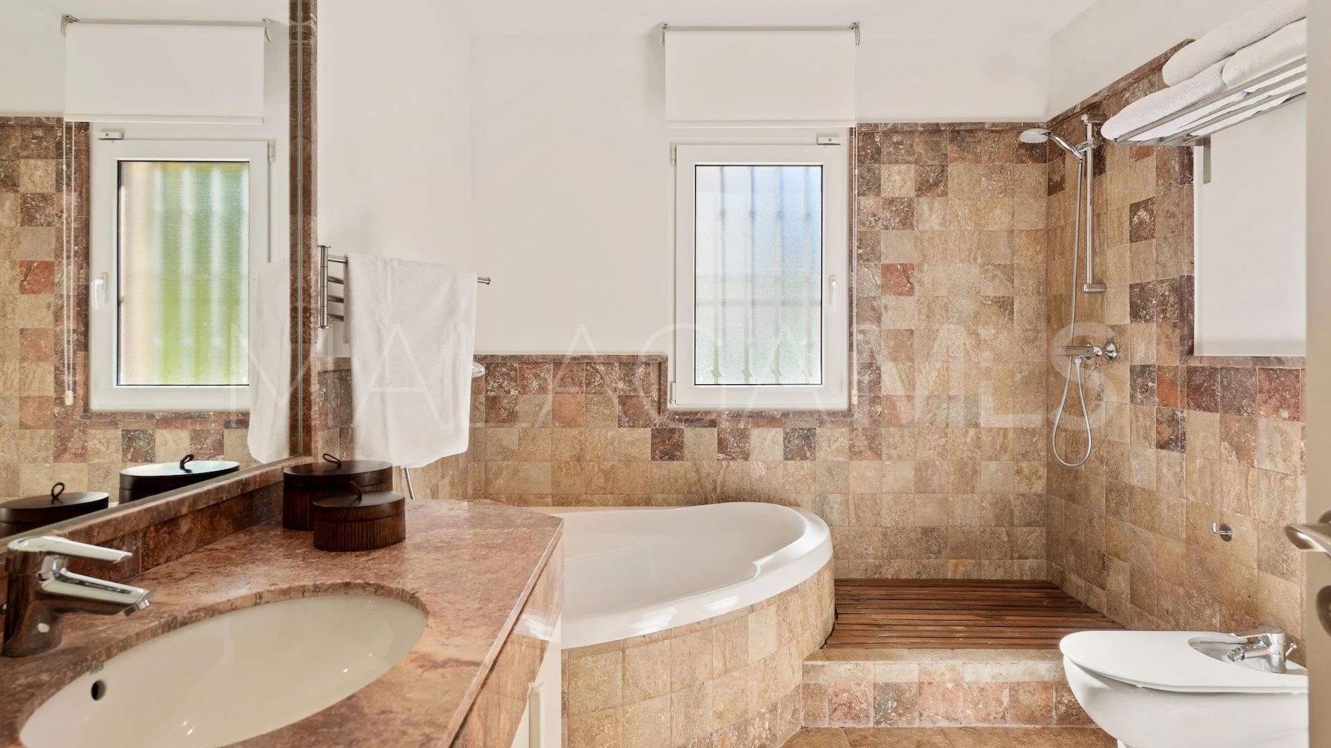 Las Cascadas 4 bedrooms ground floor duplex for sale