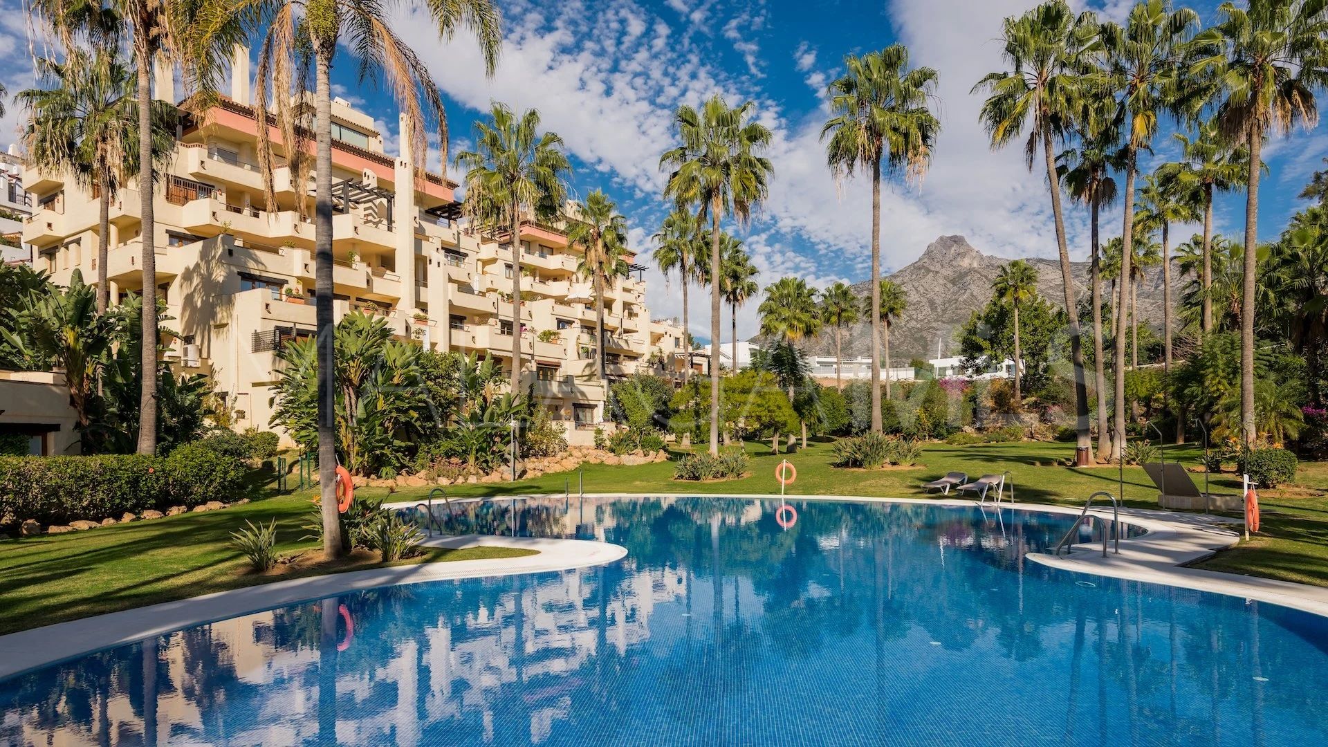 Las Cascadas 4 bedrooms ground floor duplex for sale