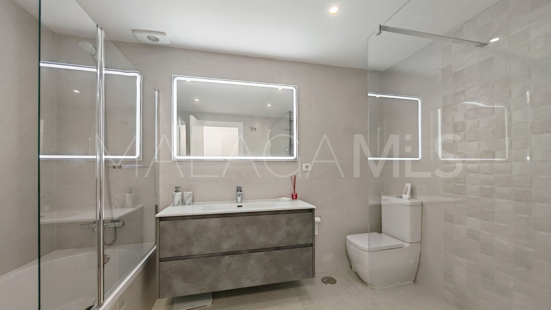 Riviera del Sol, adosado a la venta de 4 bedrooms