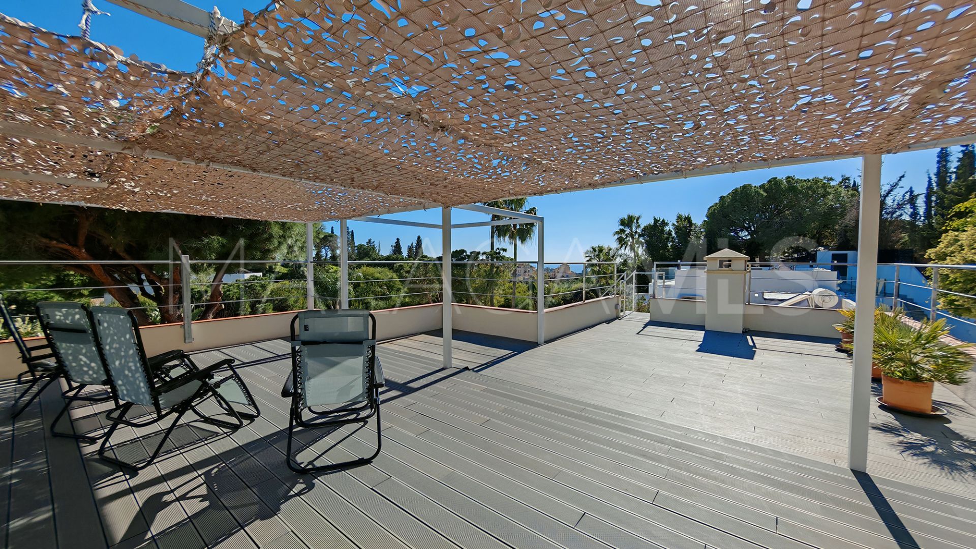 Villa for sale in Elviria