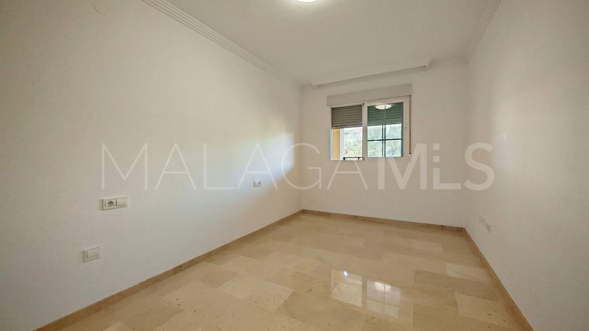 Apartamento with 2 bedrooms for sale in Elviria