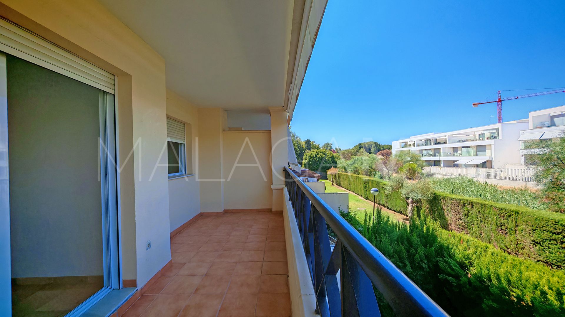 Apartamento with 2 bedrooms for sale in Elviria