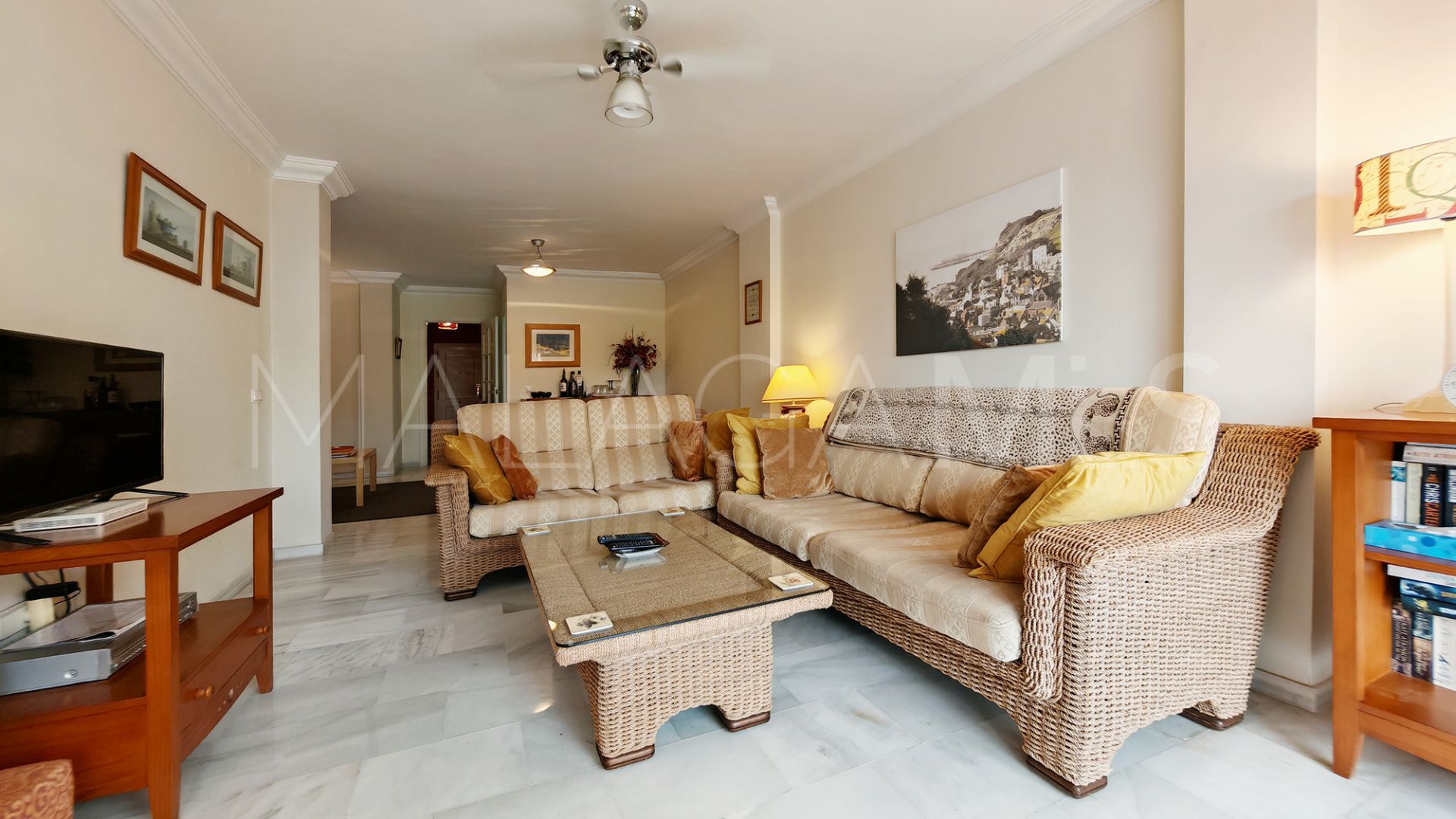Lägenhet for sale in Elviria