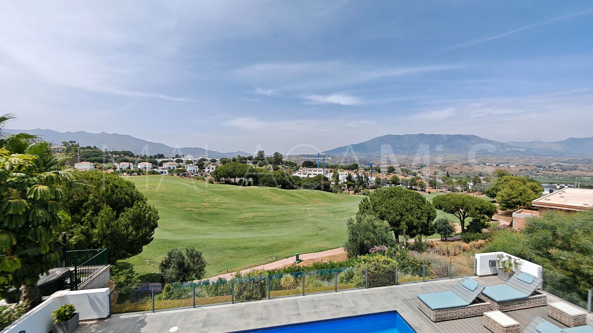 Villa for sale in La Cala Golf Resort with 4 bedrooms