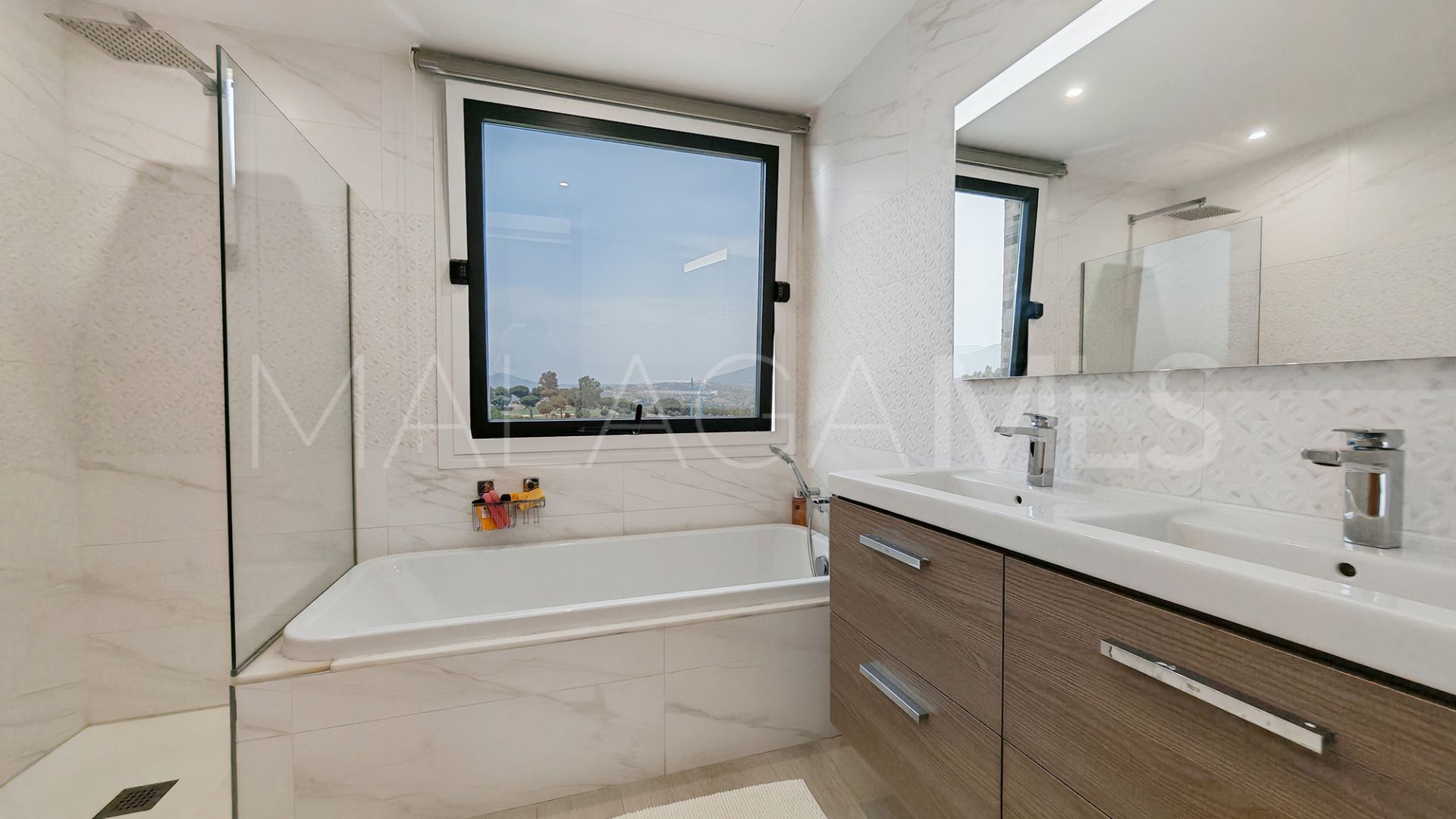 Villa for sale in La Cala Golf Resort with 4 bedrooms