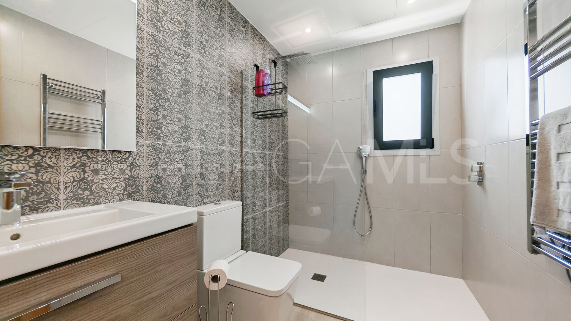 Villa for sale in La Cala Golf Resort with 4 bedrooms