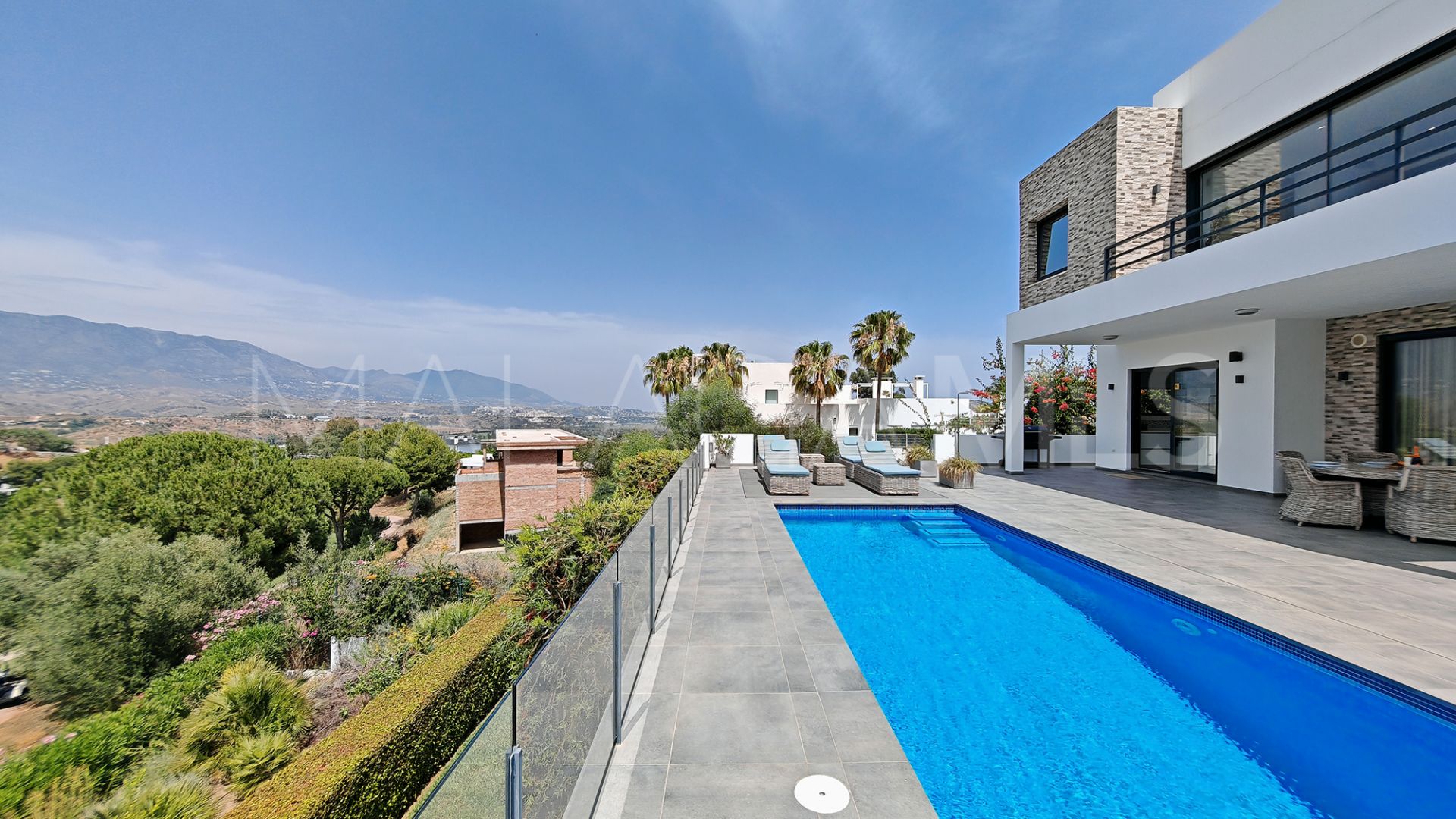 Villa for sale in La Cala Golf Resort with 4 bedrooms