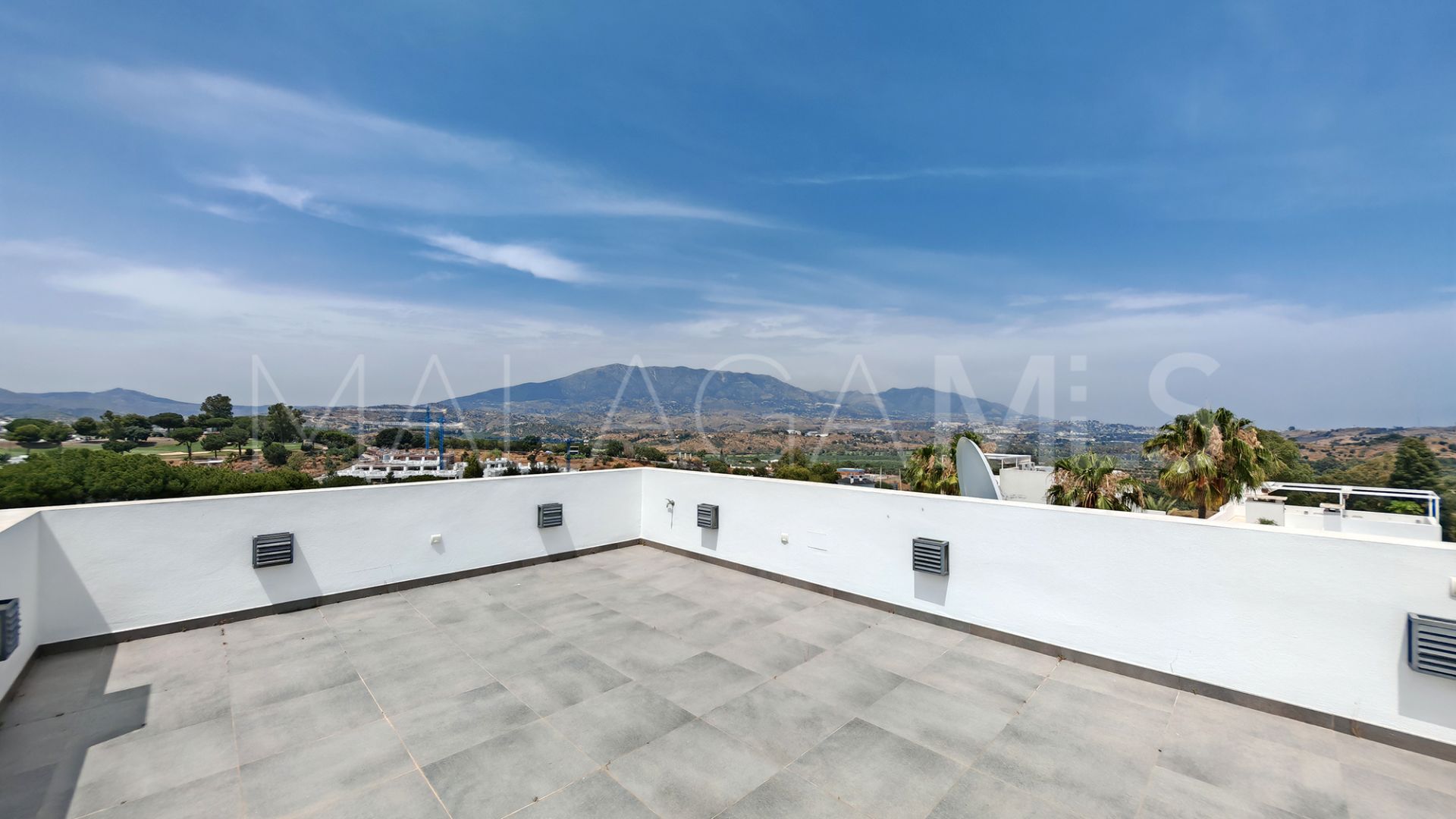 Villa for sale in La Cala Golf Resort with 4 bedrooms