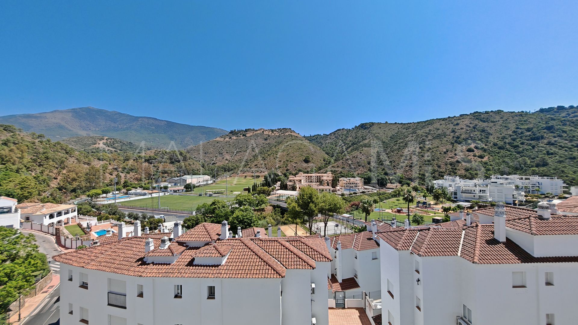 Benahavis Centro, Ático de 2 bedrooms a la venta