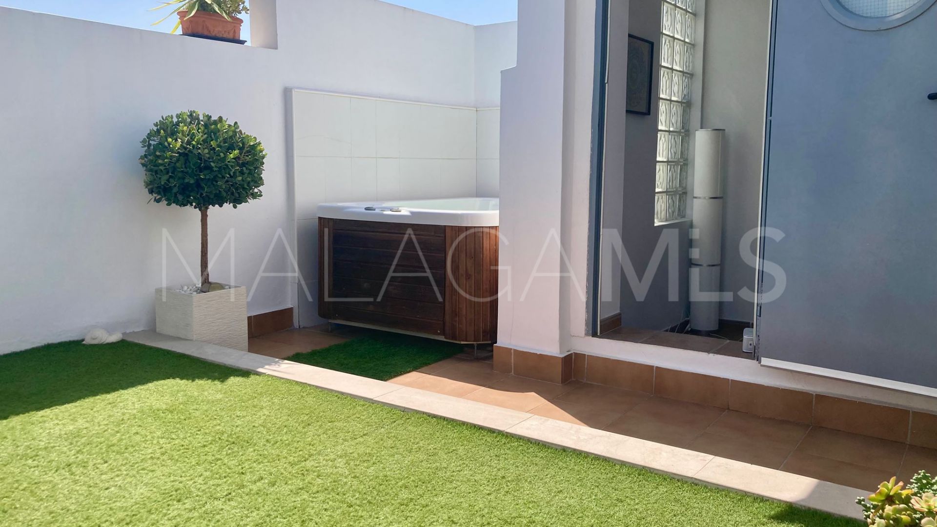 Buy apartamento in Cala de Mijas
