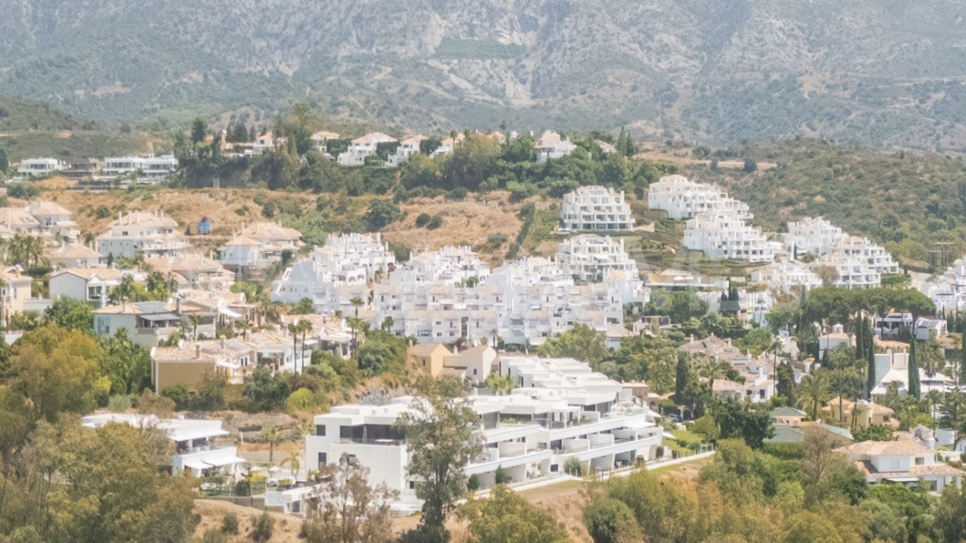 Lägenhet for sale in Nueva Andalucia