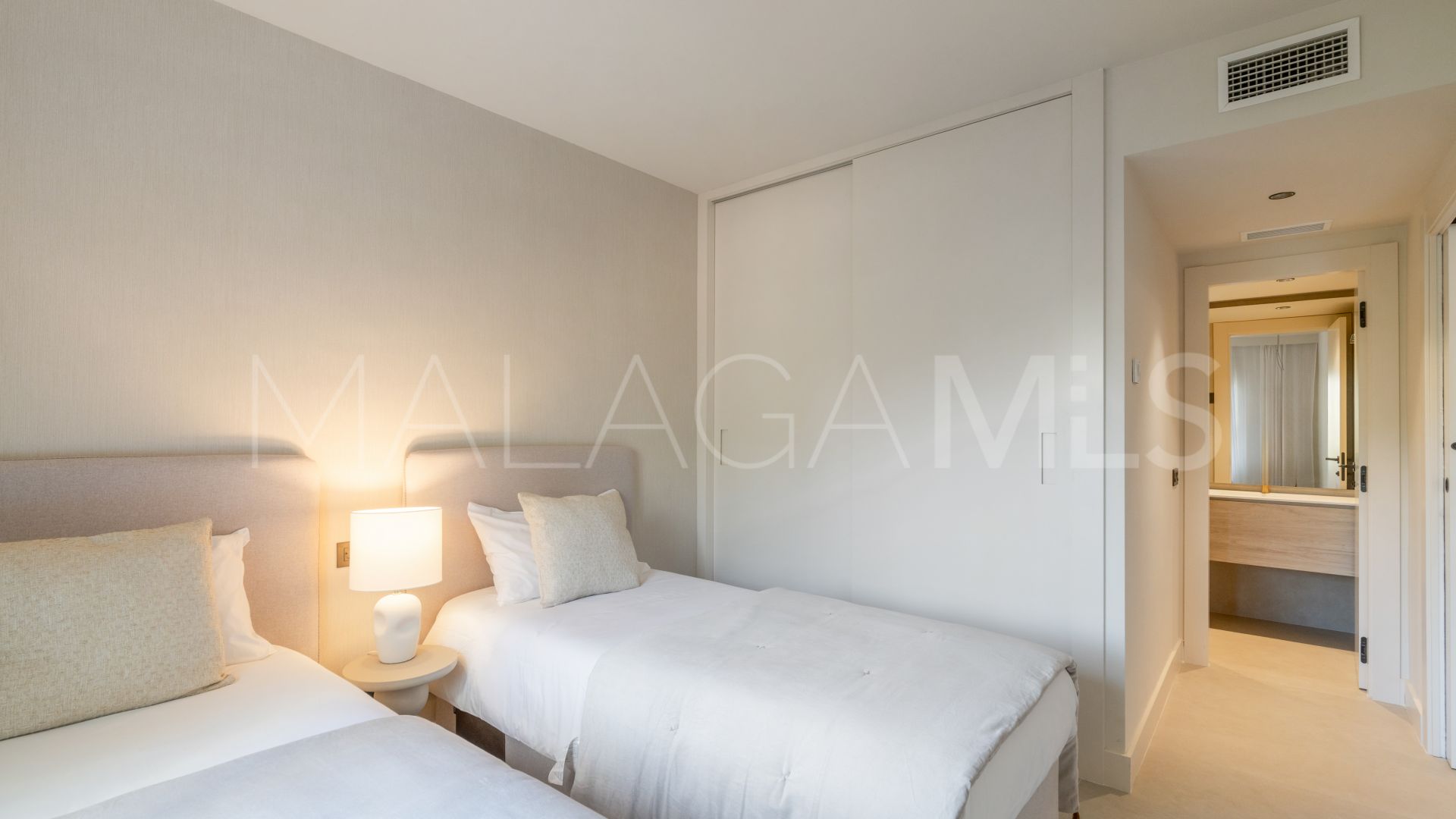 Lägenhet for sale in Nueva Andalucia