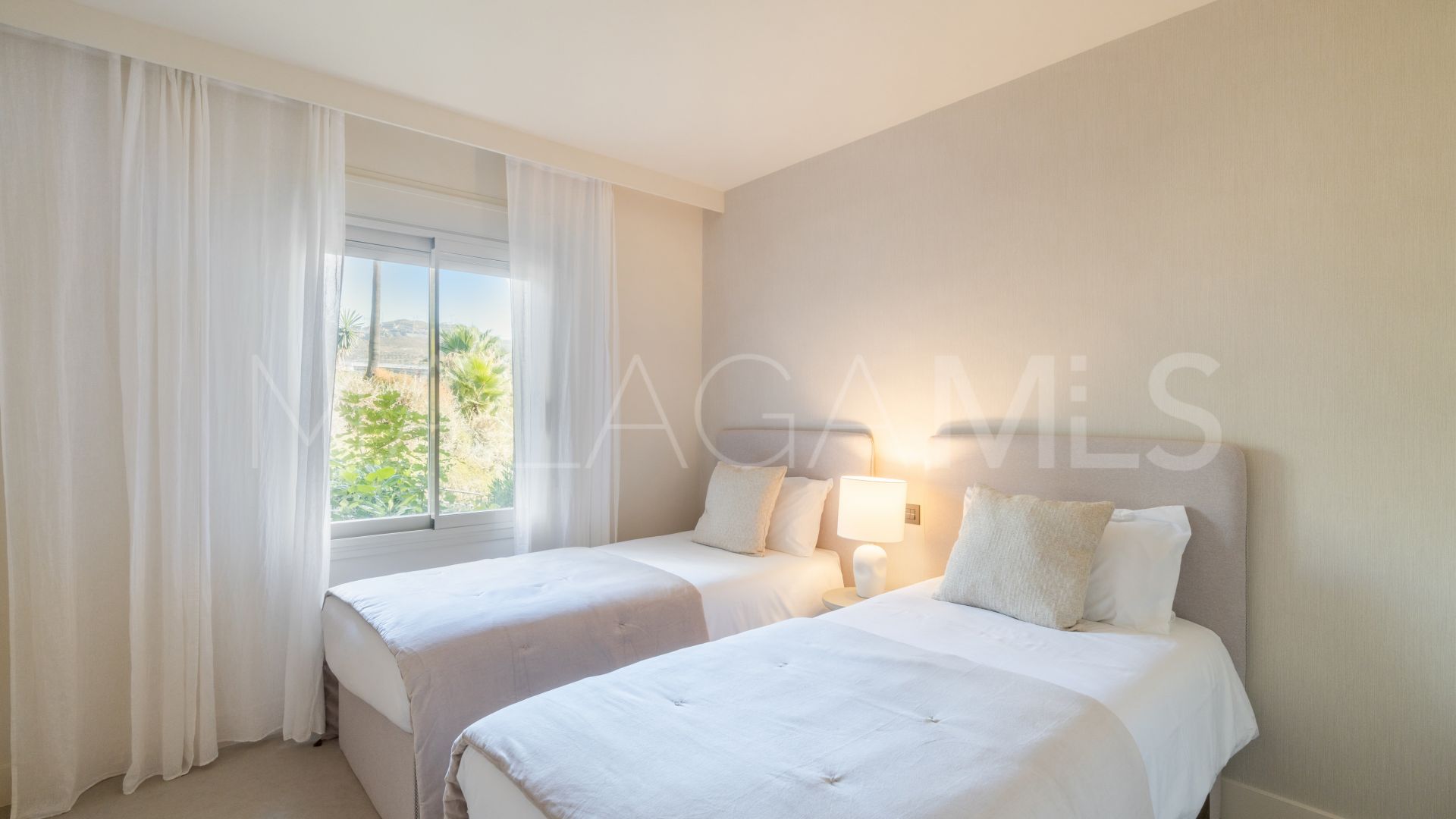 Lägenhet for sale in Nueva Andalucia