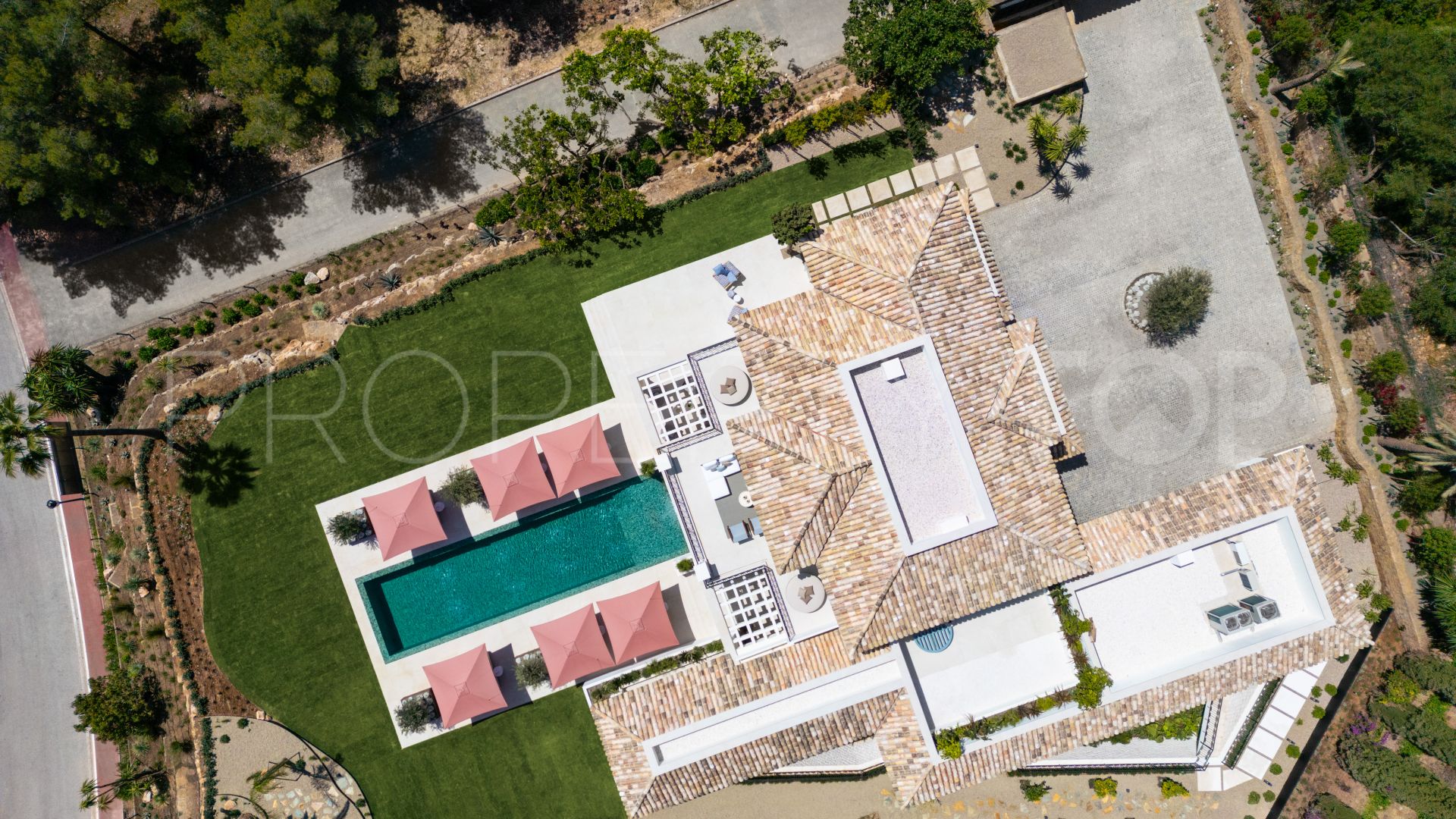 6 bedrooms Marbella Golden Mile villa for sale