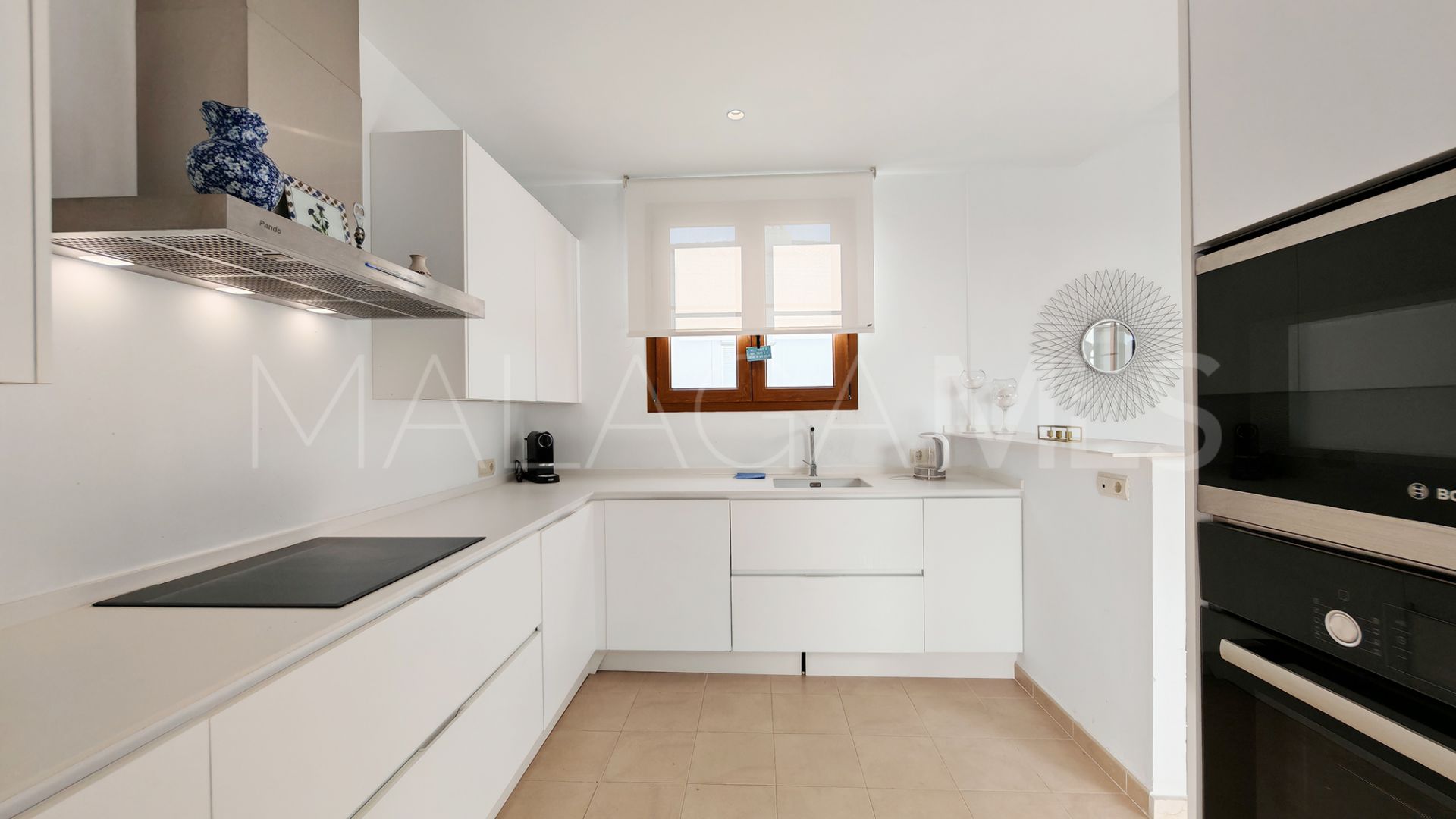 Villa for sale in Estepona