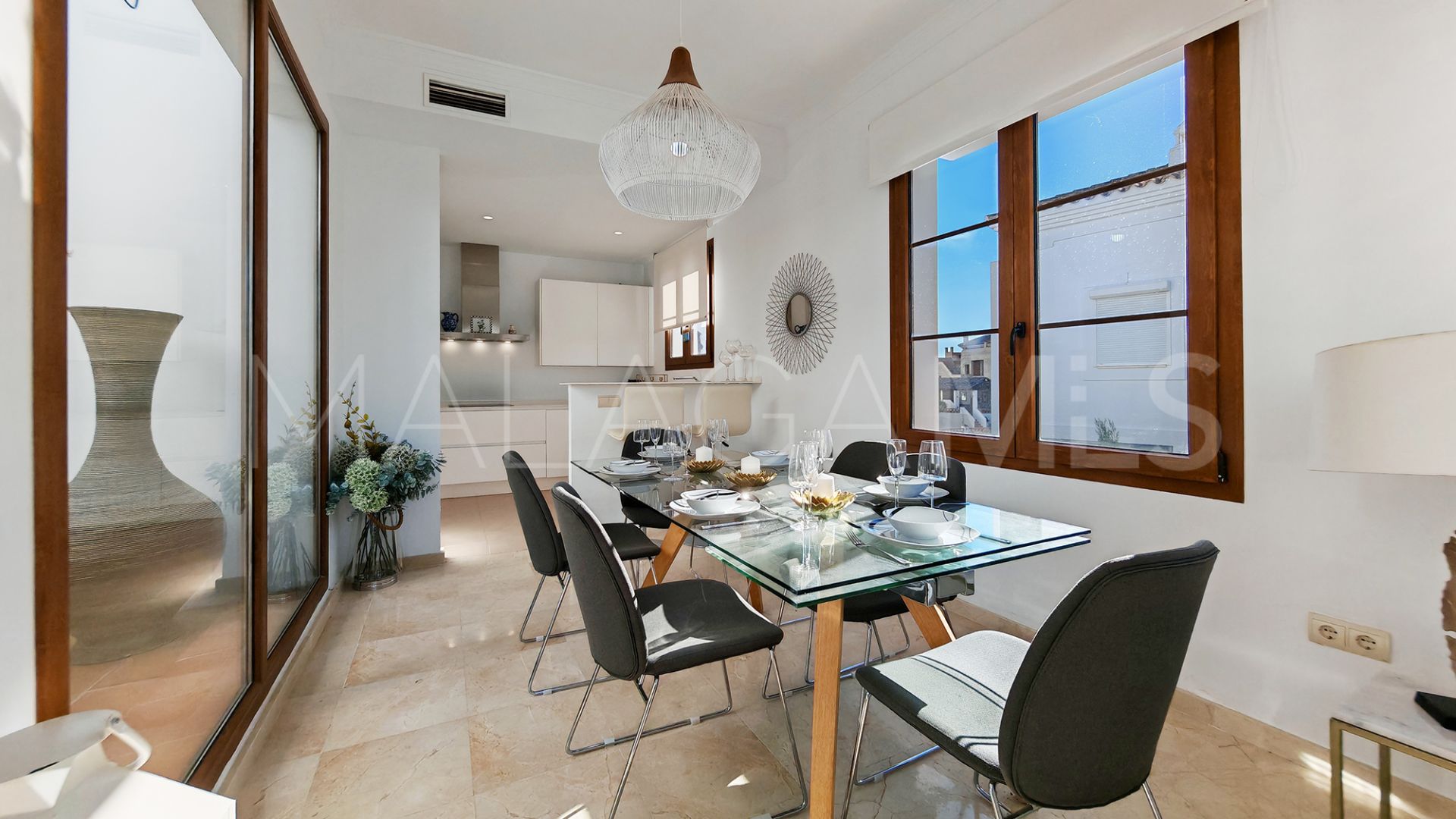 Villa for sale in Estepona