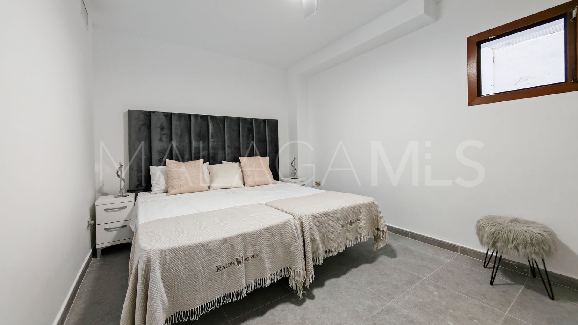 Villa for sale in Estepona