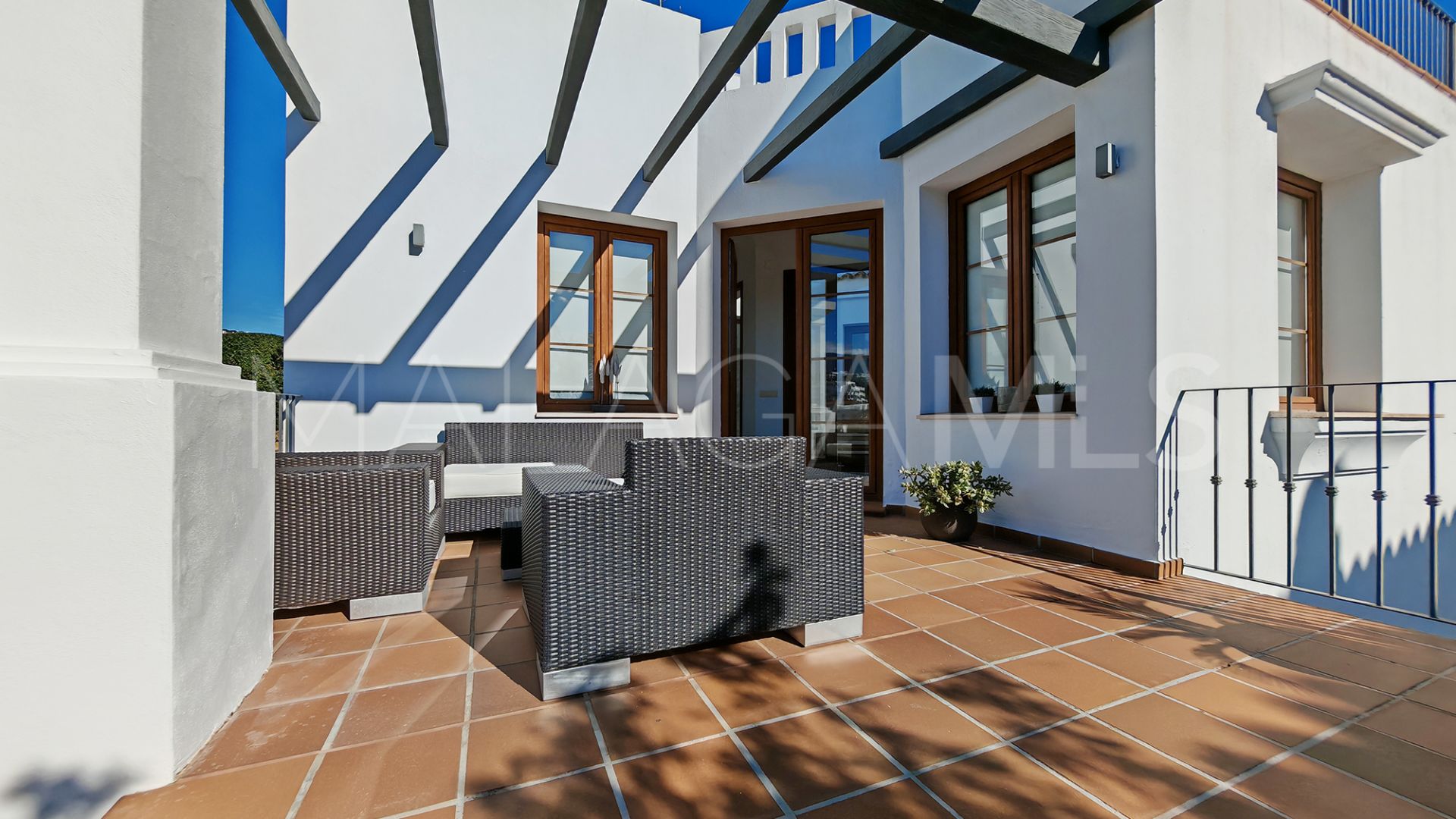 Villa for sale in Estepona