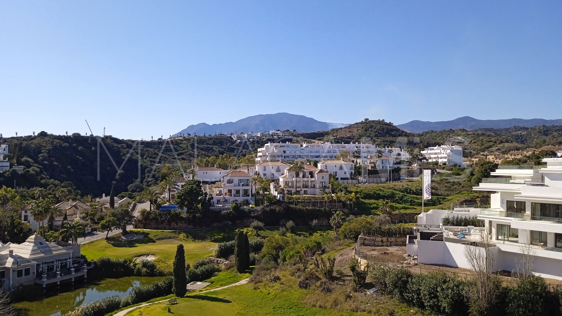 Villa for sale in Estepona