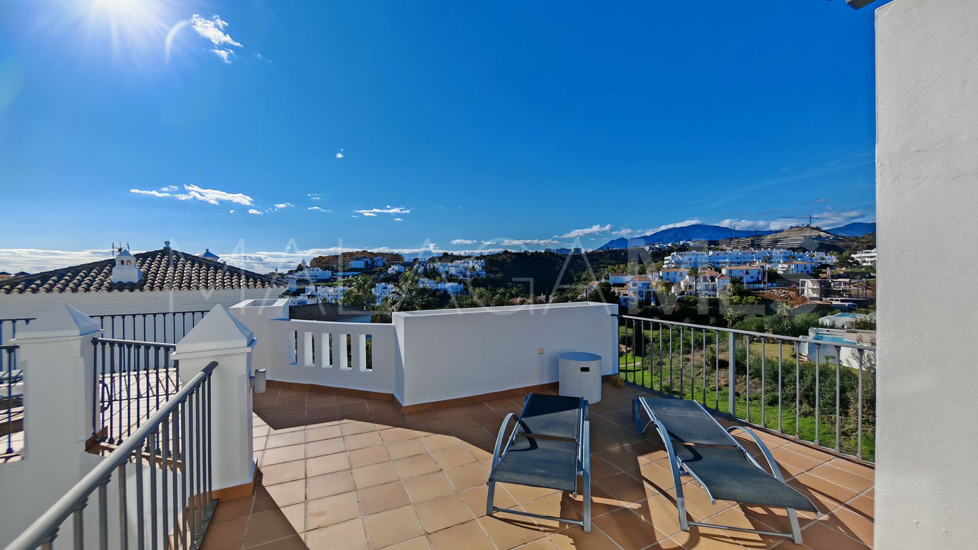 Villa for sale in Estepona