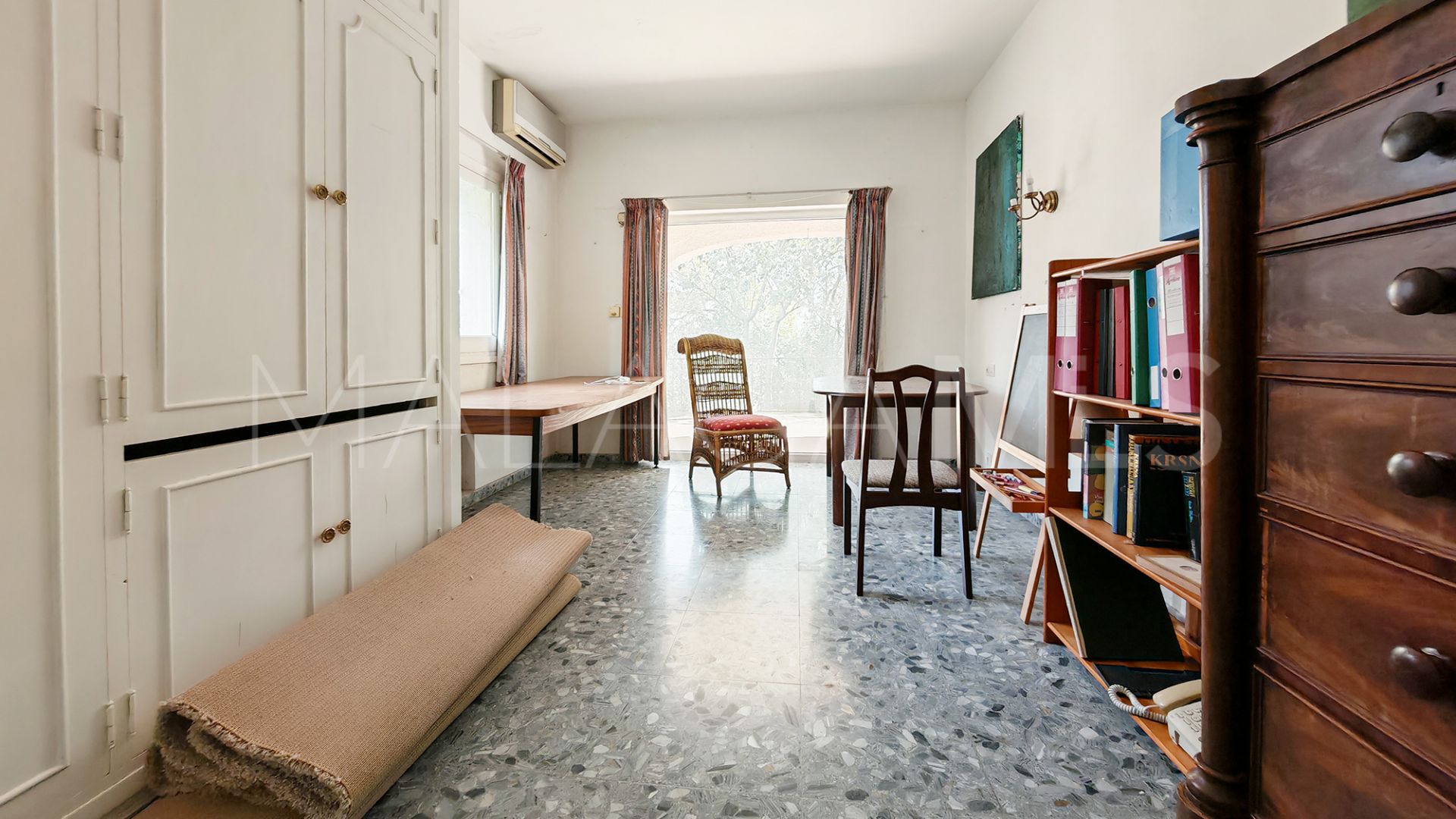 Villa for sale in Marbella City